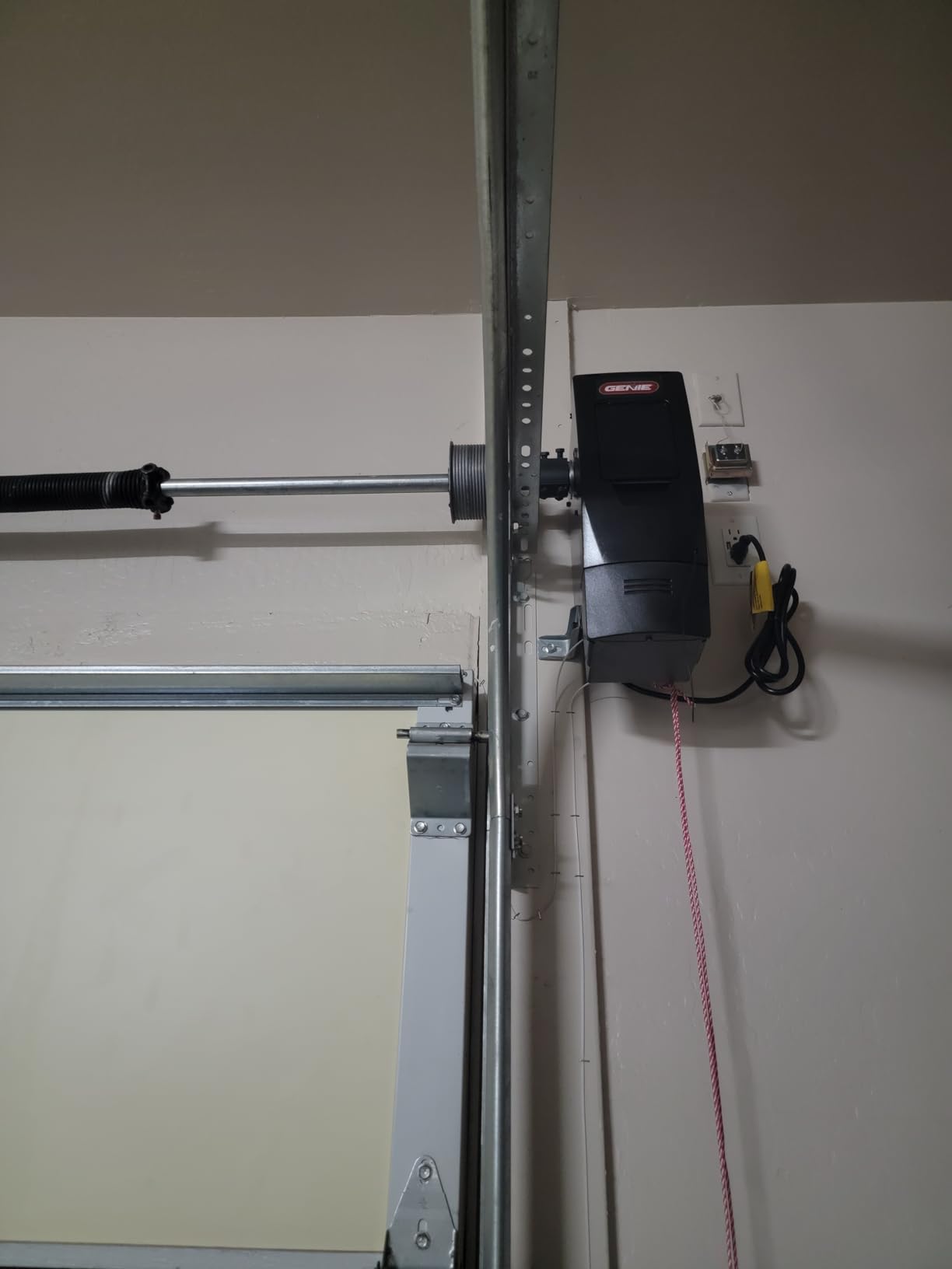 Genie B6172H Wall Mount Smart Garage Door Opener, DC Motor Lifts up to 14ft high 850lbs, Black customer photo 1