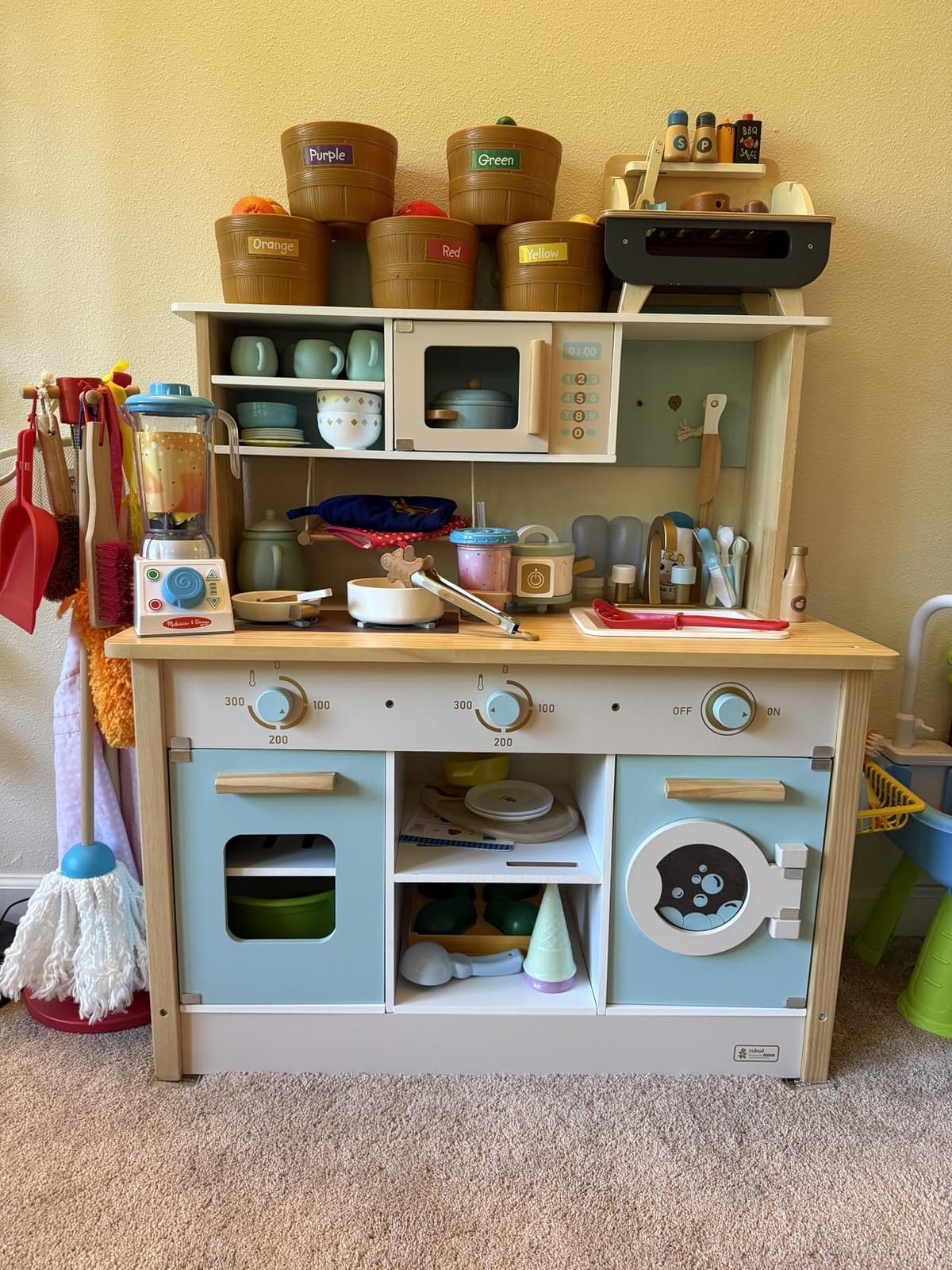 ROBUD Wooden Play Kitchen Set for Kids, Pretend Kitchen Toy customer photo 2