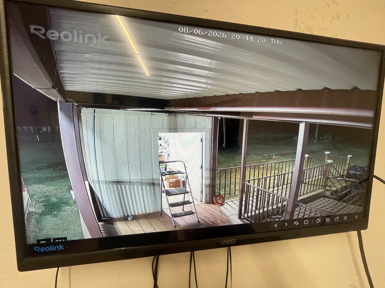 REOLINK 8CH 5MP PoE Security Camera System RLK8-410B4-5MP Black customer photo 1