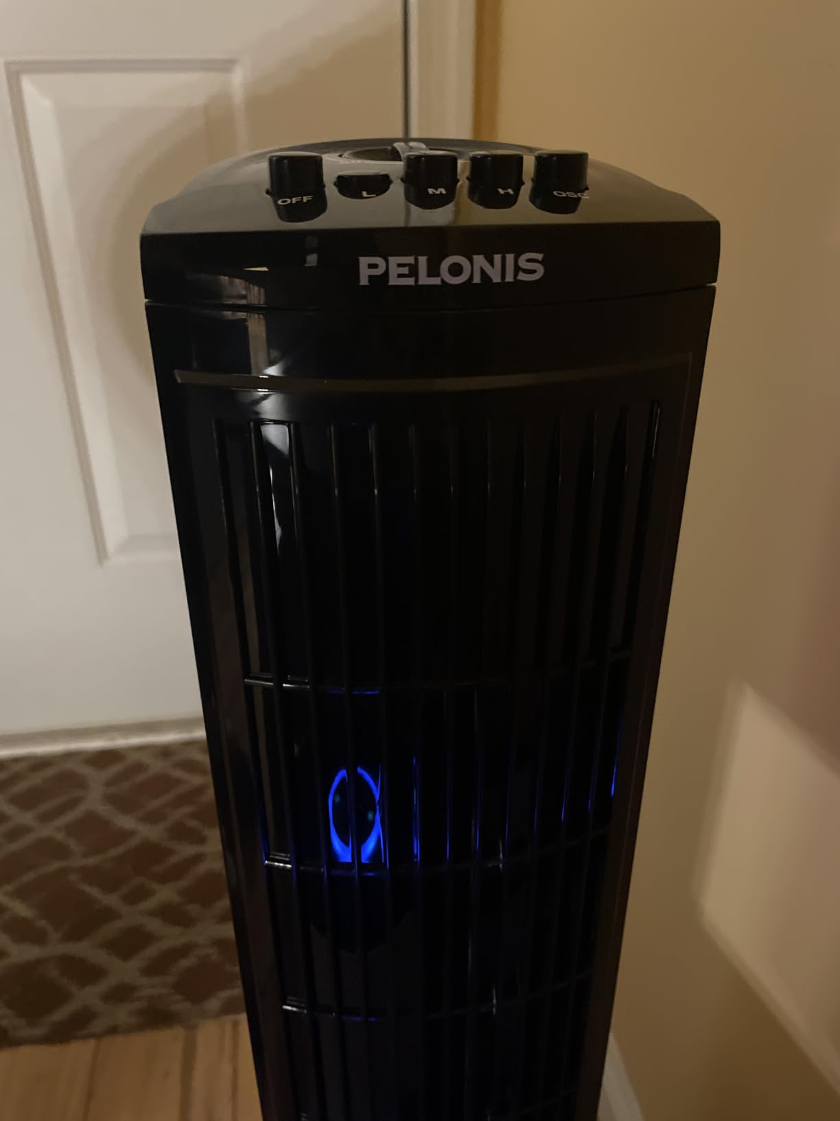 PELONIS 30-Inch 3-Speed Oscillating Tower Fan for Bedroom, Quiet 30dB customer photo 2