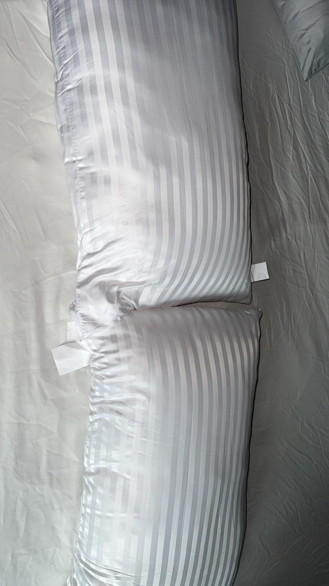 EIUE Hotel Collection Bed Pillows for Sleeping 2 Pack Queen Size,Pillows for Side and Back Sleepers,Super Soft Down Alternative Microfiber Filled Pillows,20 x 30 Inches customer photo 1