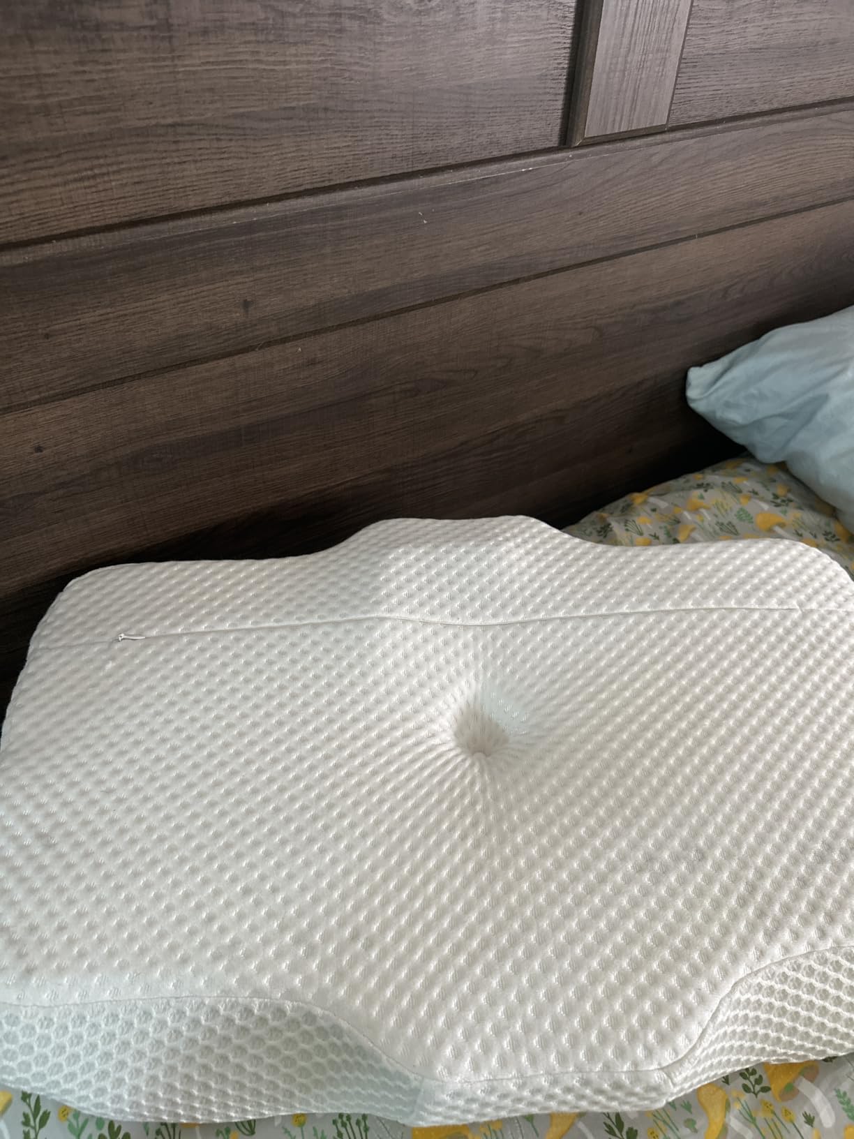 Osteo Cervical Pillow for Neck Pain Relief, Hollow Design Odorless Memory Foam Pillows with Cooling Case, Adjustable Orthopedic Bed Pillow for Sleeping, Support for Side Back Sleepers customer photo 2