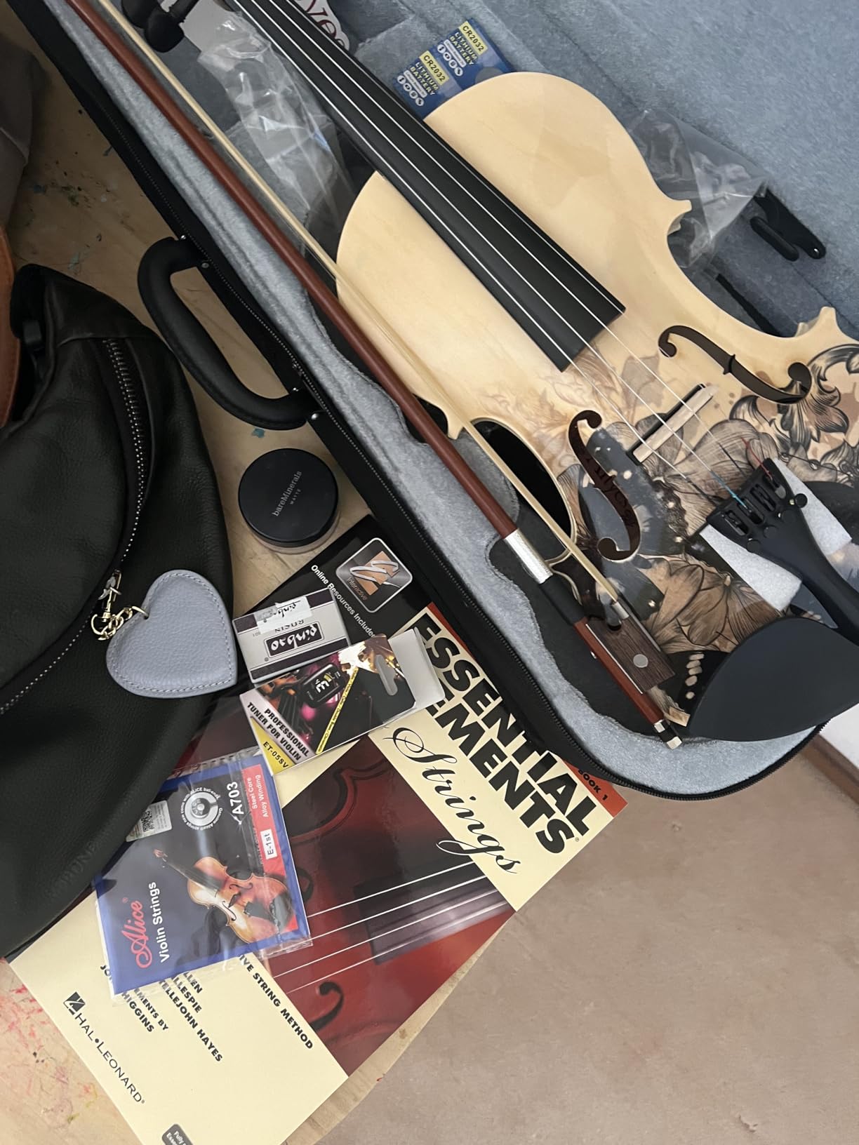 Aliyes Electric/Acoustic Violin Set for Beginners Special Designed Gift for Beginner with Hard Case,Bow,Extra Strings (4/4/Full-size) customer photo 2
