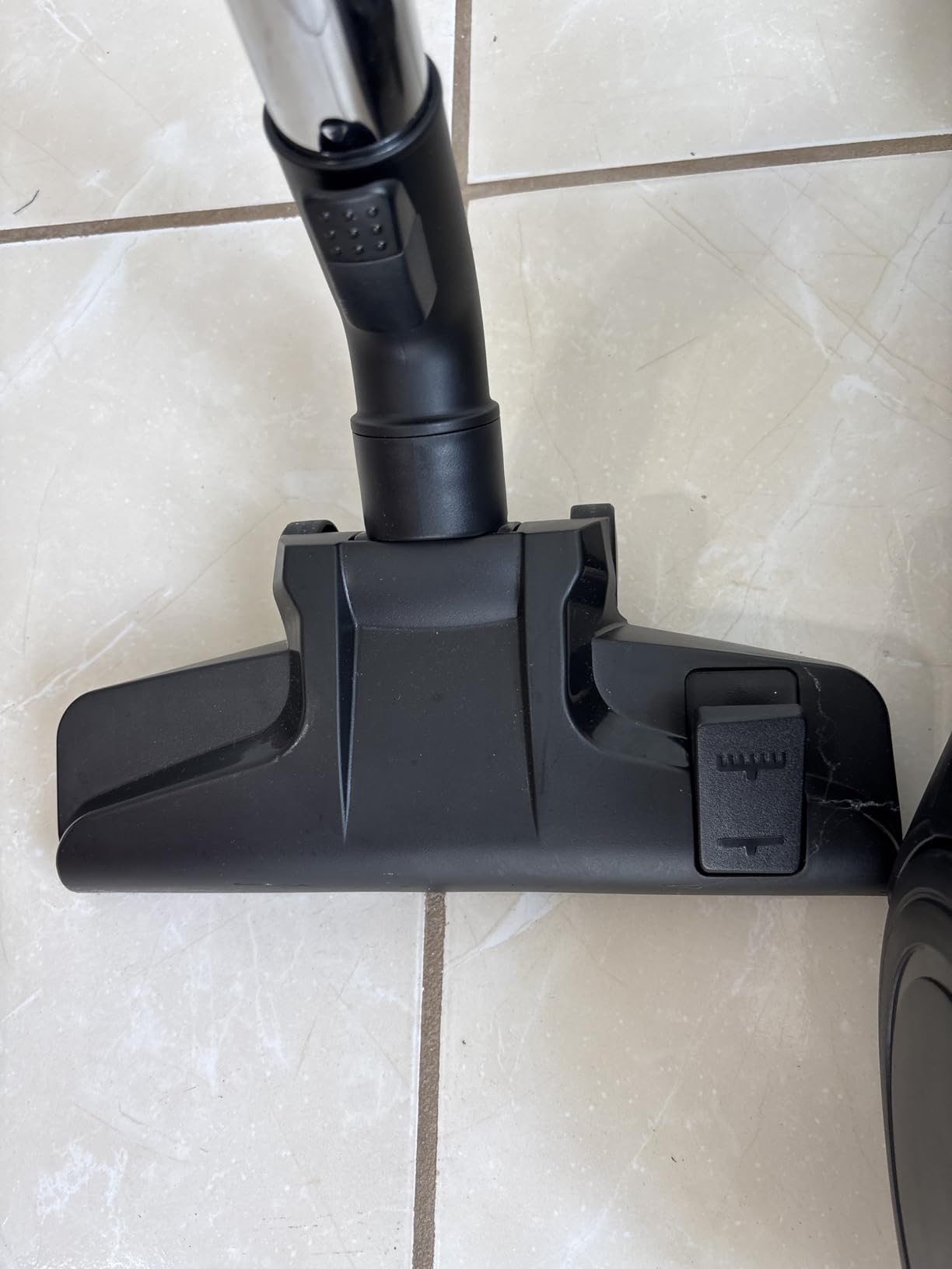 Eureka Bagless Canister Vacuum Cleaner, Lightweight Vacuum for Home, Red customer photo 2