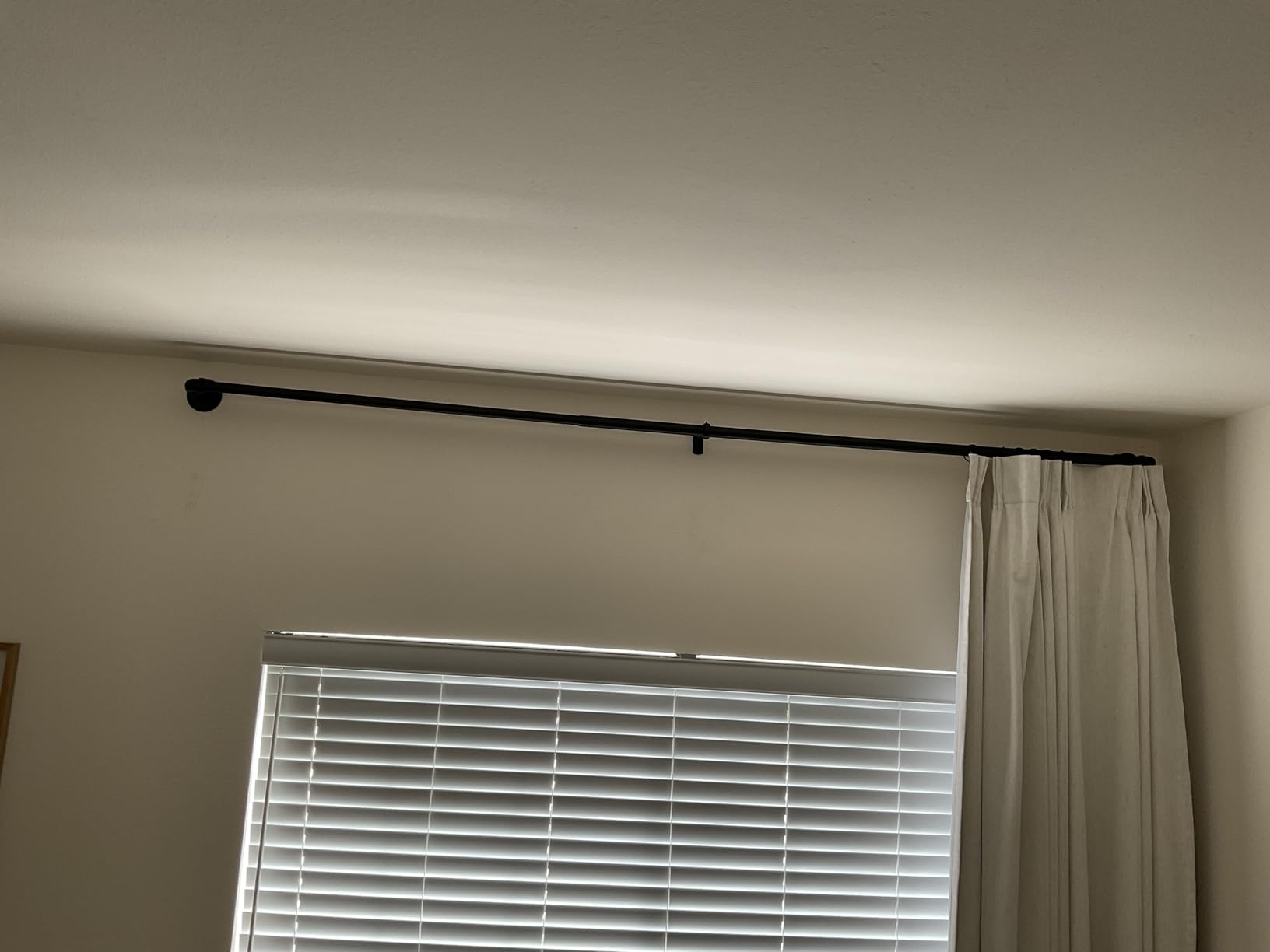 FELIDESIGN 1 Inch Heavy Duty Blackout Curtain Rod, 72 to 144 Inch, Black customer photo 2