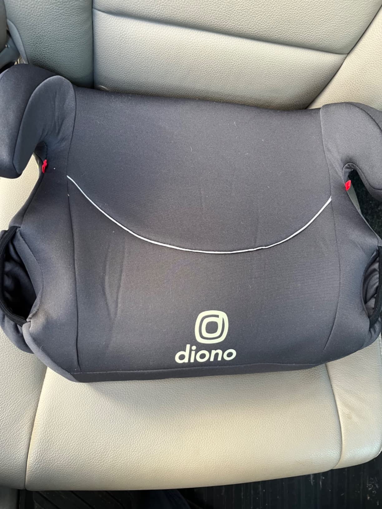 Diono Solana, No Latch, Pack of 2 Backless Booster Car Seats, Lightweight, Machine Washable Covers, Cup Holders, Black customer photo 2