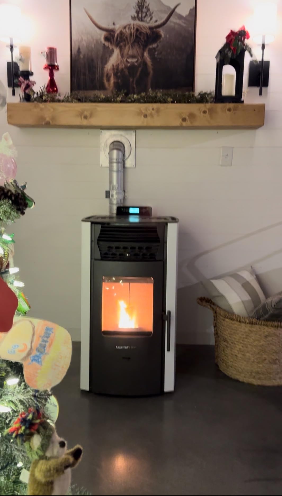 ComfortBilt HP50S Pellet Stove, 2,200 sq. ft., 47 lb. Hopper, Arctic White customer photo 2