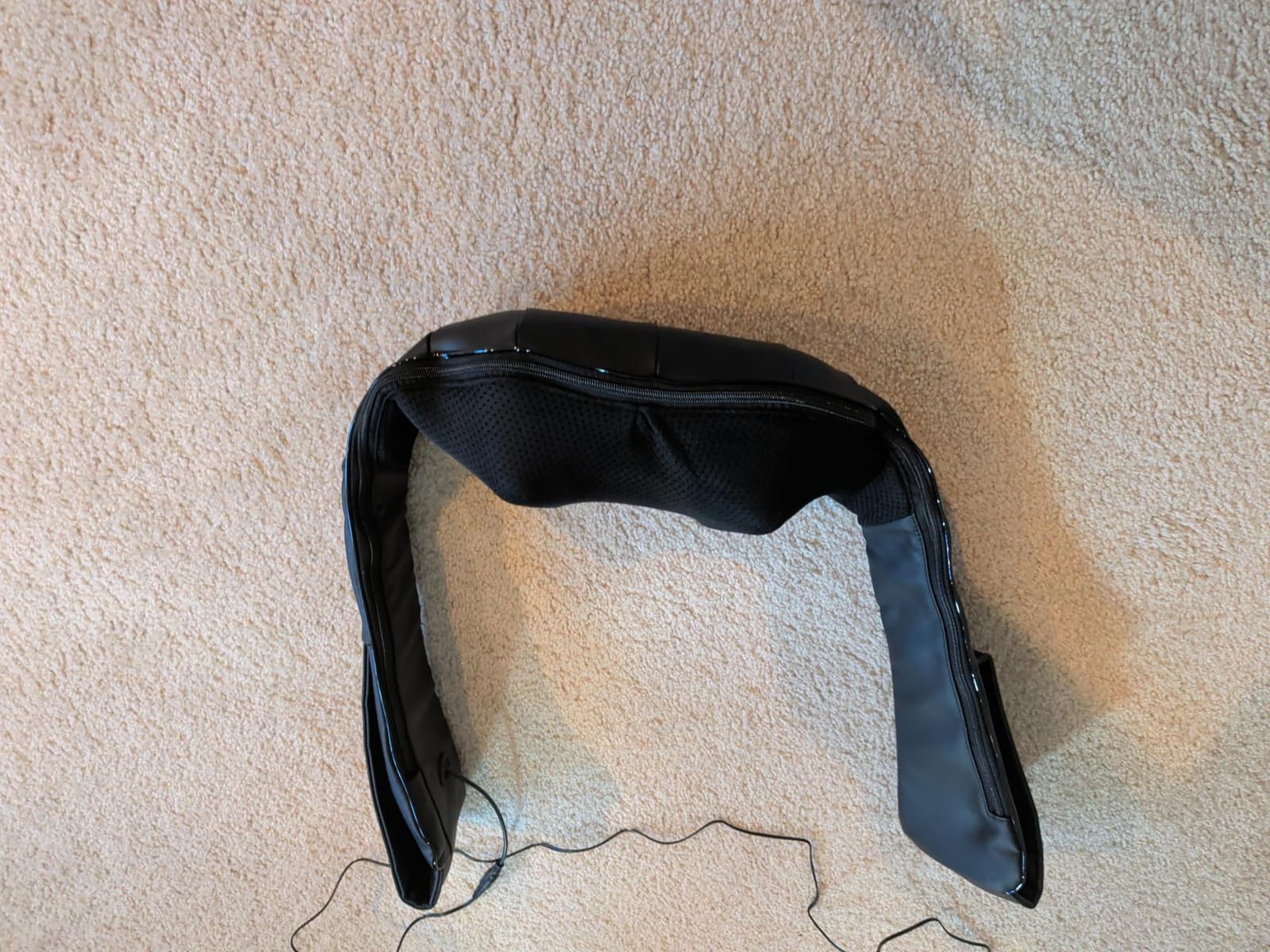 InvoSpa Shiatsu Massager with Heat - Deep Tissue Kneading Pillow for Neck, Shoulders, and Back - Electric Full Body Massage customer photo 2