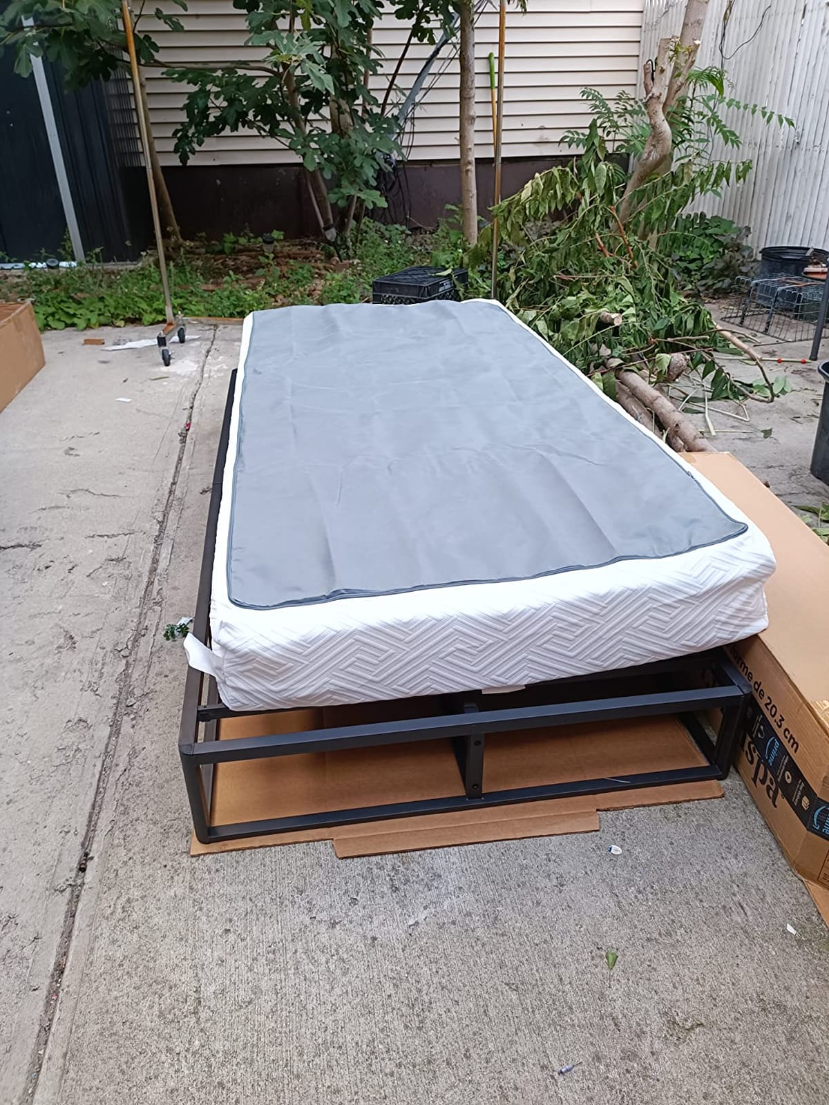 Novilla Full Size Box Spring, 4-Inch Metal Box Spring Full Size Bed Supports for All Types of Mattress/Extra-Strong Support & Non-Slip, No Noise, Easy Assembly customer photo 2