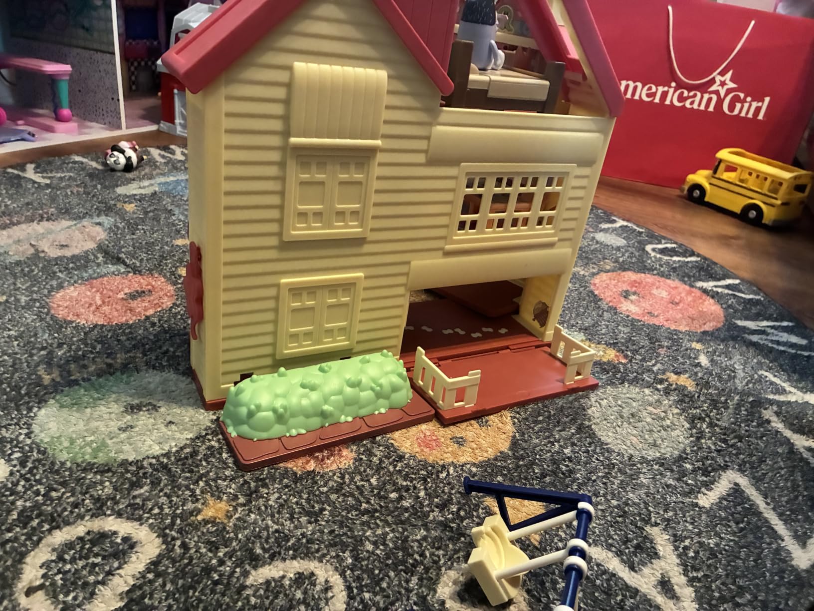 Bluey XL House Playset, Interactive Lights, Sounds & Dance Floor customer photo 2