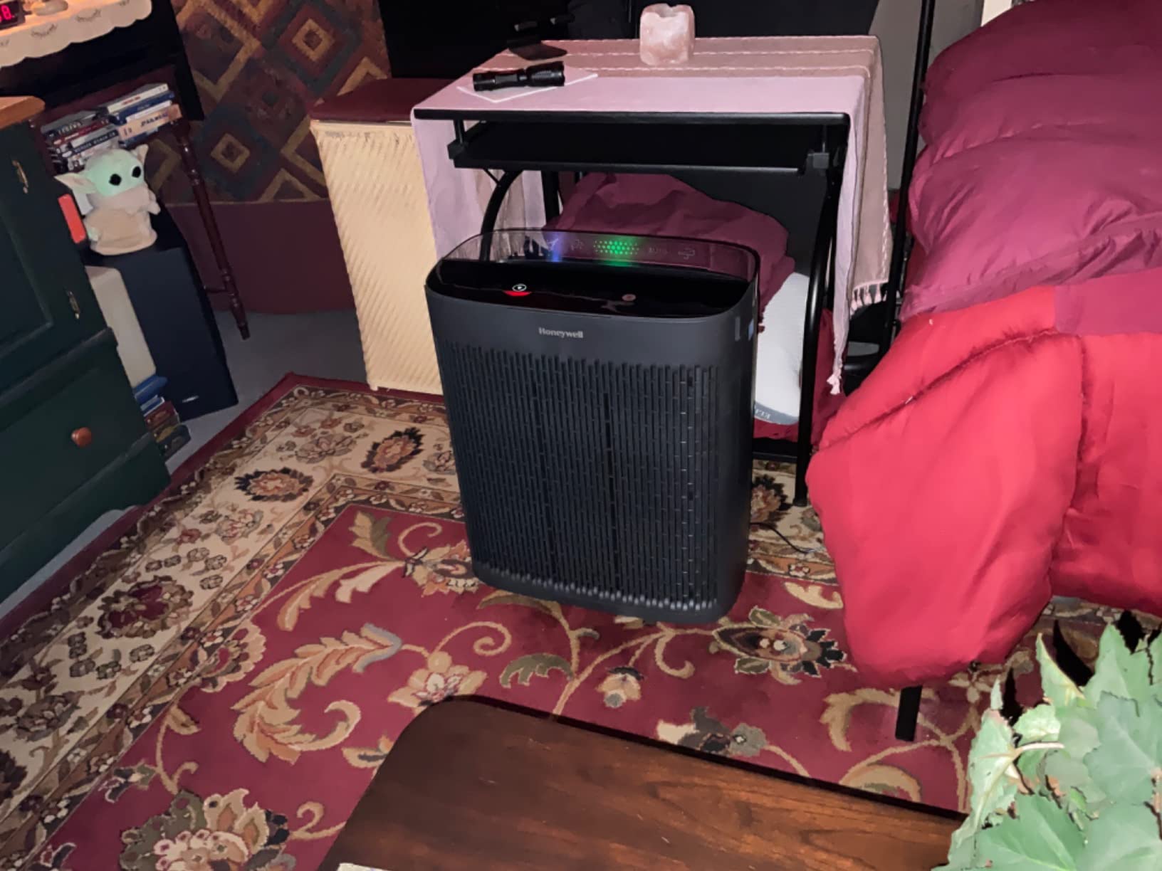 Honeywell HEPA Air Purifier for Home and Large 1700 ft² Rooms, Black | Powerful HEPA Filtration, Air Quality Monitor, Turbo and Auto Mode, Reduces Allergens, Dust, Pollen, Pet Dander, Odors, Smoke customer photo 2