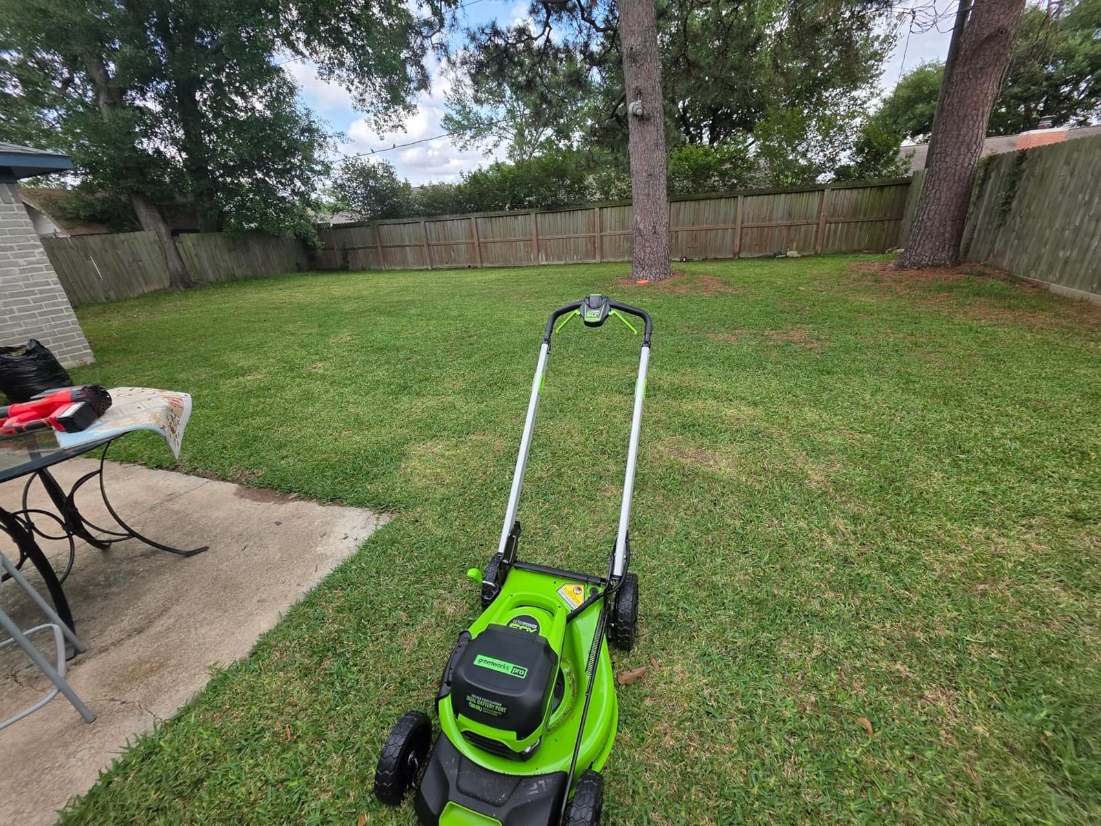 Greenworks 60V 21in Self-Propelled Lawn Mower, (2) 4.0 Ah Battery Kit customer photo 1