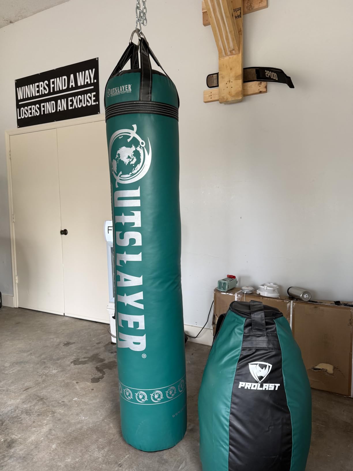 Outslayer Muay Thai Kickboxing Heavy Punching Bag – 6ft 130 lb – Made in USA – for MMA, Boxing & Training customer photo 1