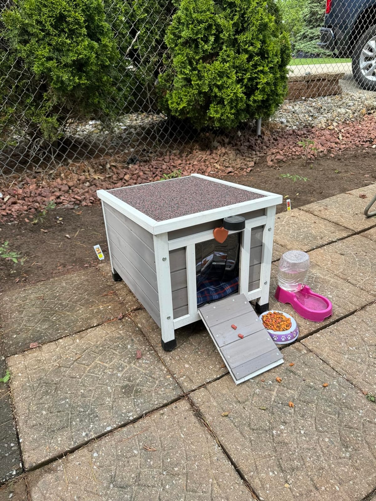 Rockever Outdoor Cat House, Rabbit Hutch Outdoor Indoor Bunny Cage customer photo 2