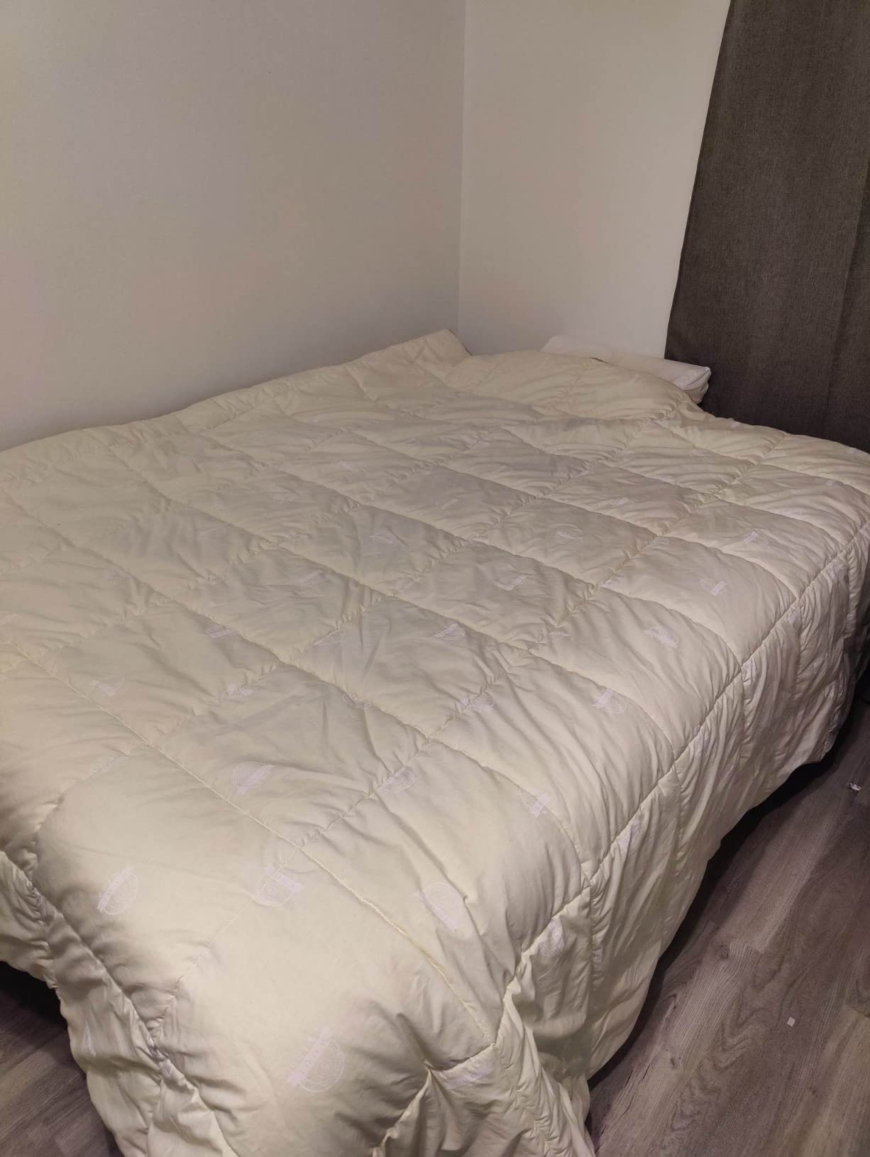 duvetta 100% Wool Comforter with Cotton Fabric Cover Premium Quality New Zealand Wool-All Season Useable- Machine Washable Duvet-Medium Weight Quilt customer photo 1