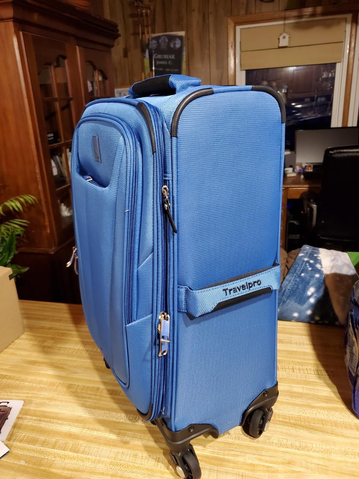 Travelpro Maxlite 5 Softside Carry-On Luggage Spinner, Orchid Pink, 21-Inch customer photo 2