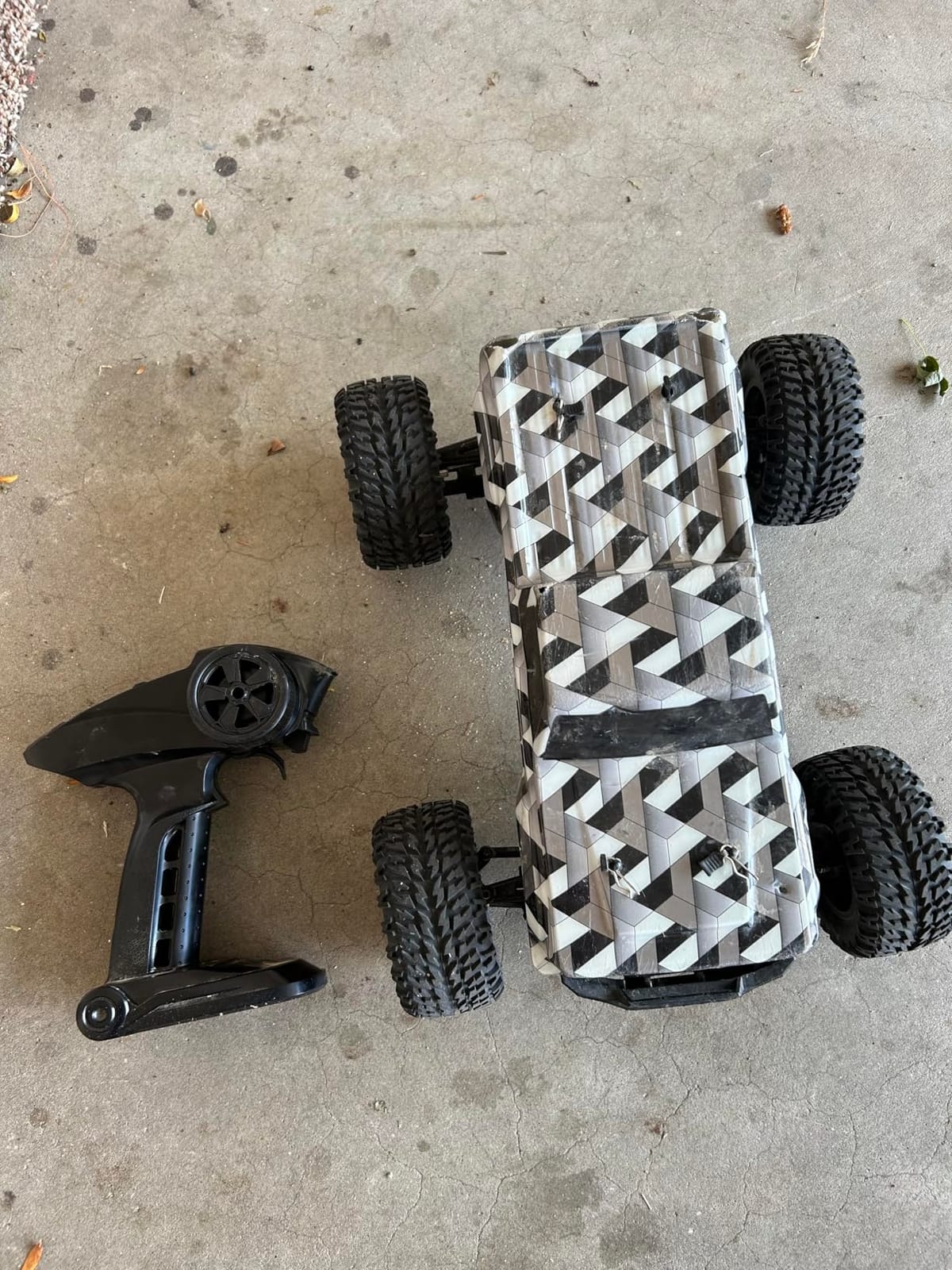 HAIBOXING 903A, 1/12 Scale Brushless RC Cars, 4X4 Off-Road RC Monster Truck customer photo 1