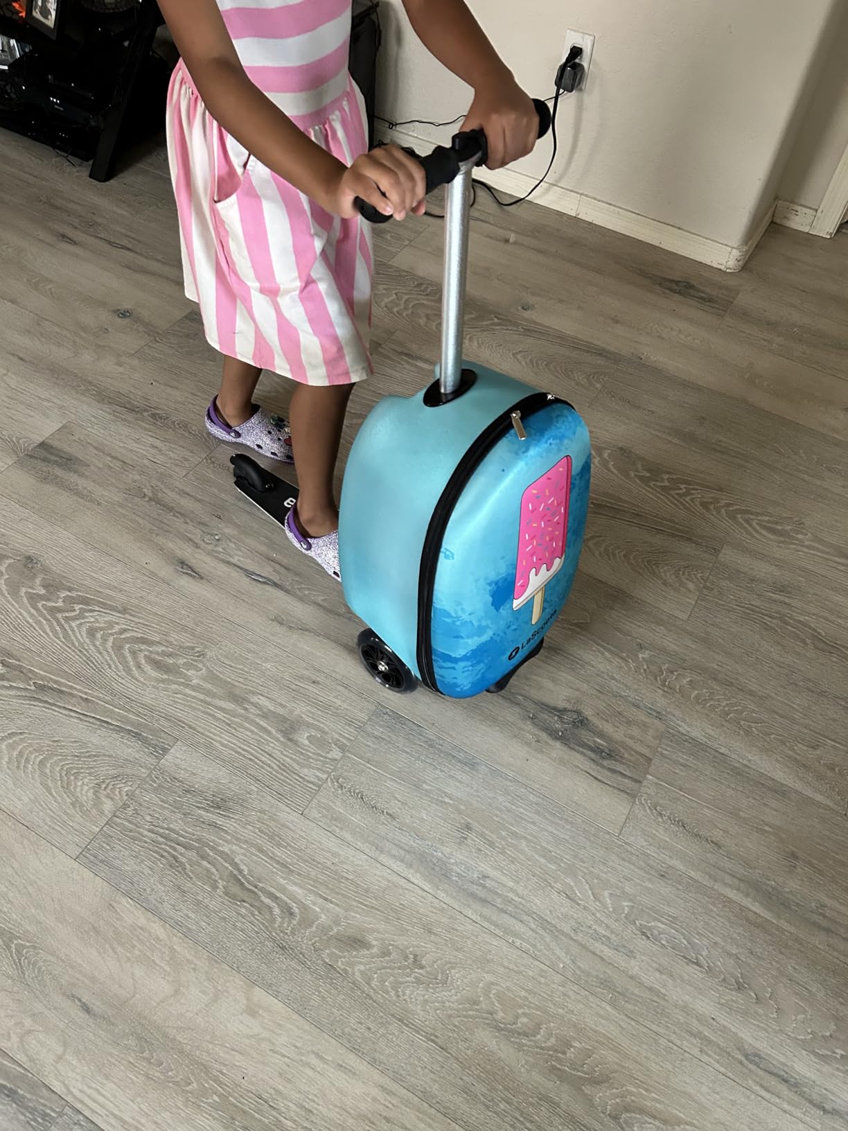 Lascoota Foldable Ride-On Suitcase - Lightweight Luggage with Easy-Glide Wheels - LED Lights for Kid Suitcase - Foldable Luggage Converts to Ride-On - Video Game, Unisex Child, 12.75 x 20.6 x 10.6 in customer photo 1