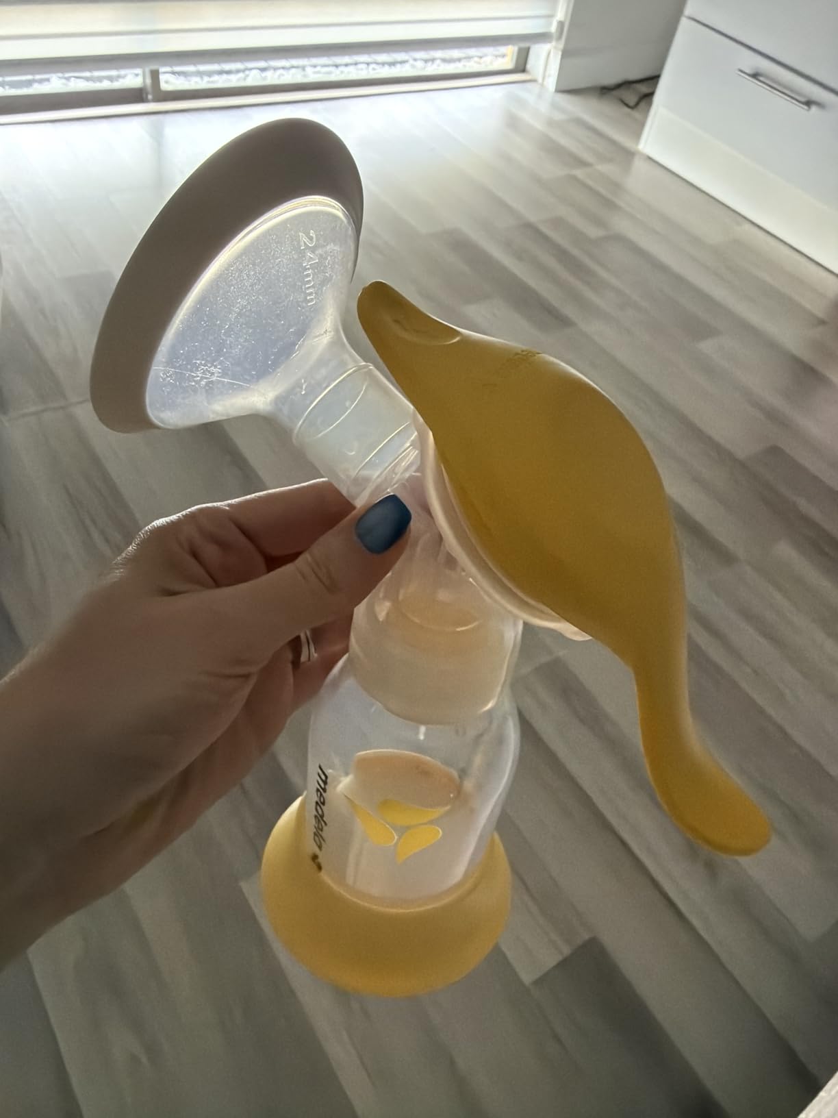 Medela Harmony Manual Breast Pump & Silicone Milk Collector Set, On-the-Go customer photo 1