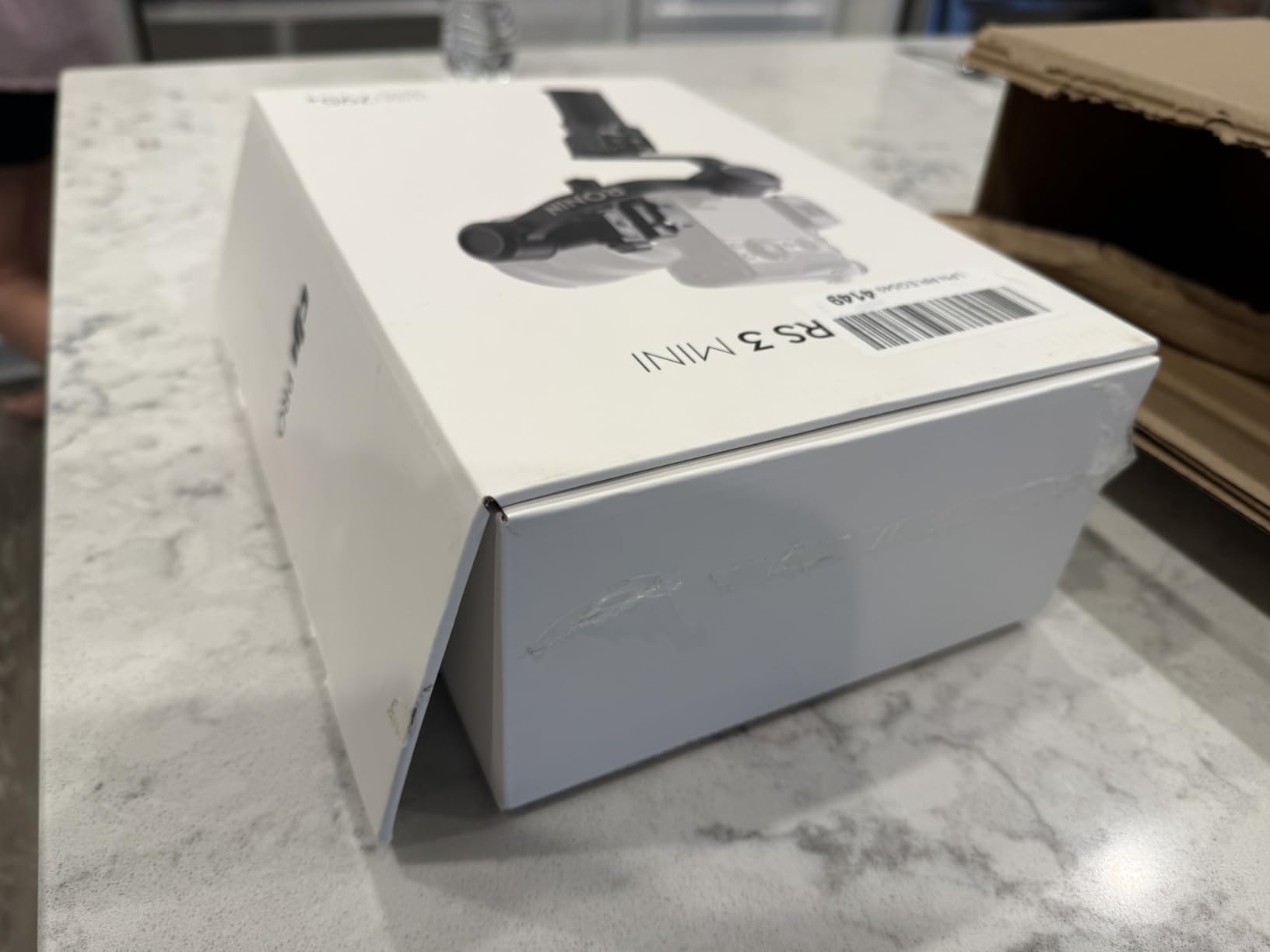 DJI RS 3 Mini, Camera Gimbal Stabilizer, Canon/Sony/Nikon/Fujifilm | 2 kg (4.4 lbs) Tested Payload, Native Vertical Shooting, Bluetooth Shutter Control, 3rd-Gen RS Stabilization, 795g customer photo 1