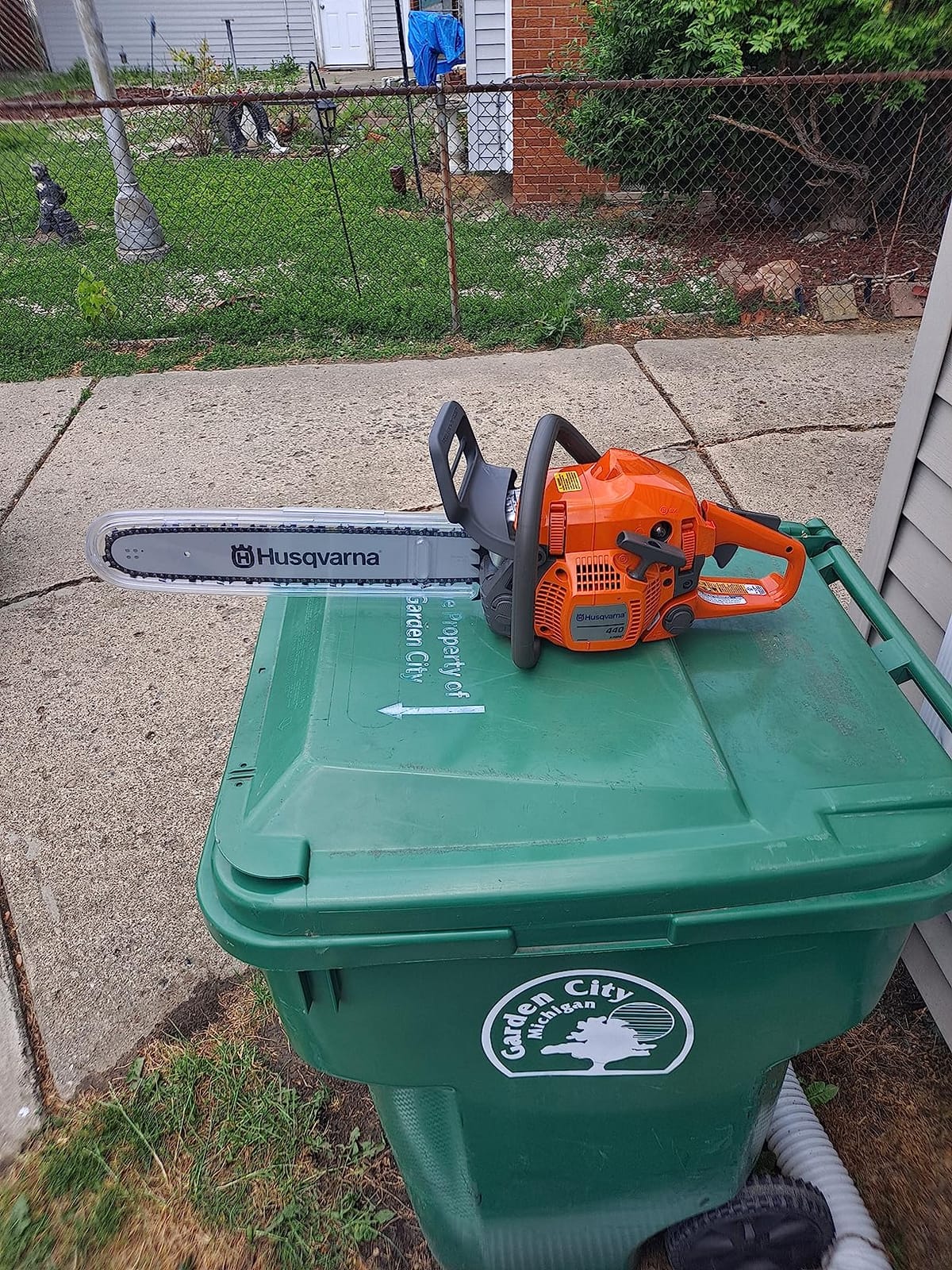 Husqvarna 440 Gas Chainsaw, 40-cc 2.4-HP, 2-Cycle X-Torq Engine, 18 Inch Chainsaw with Smart Start, For Wood Cutting and Tree Trimming, 970612318 customer photo 1