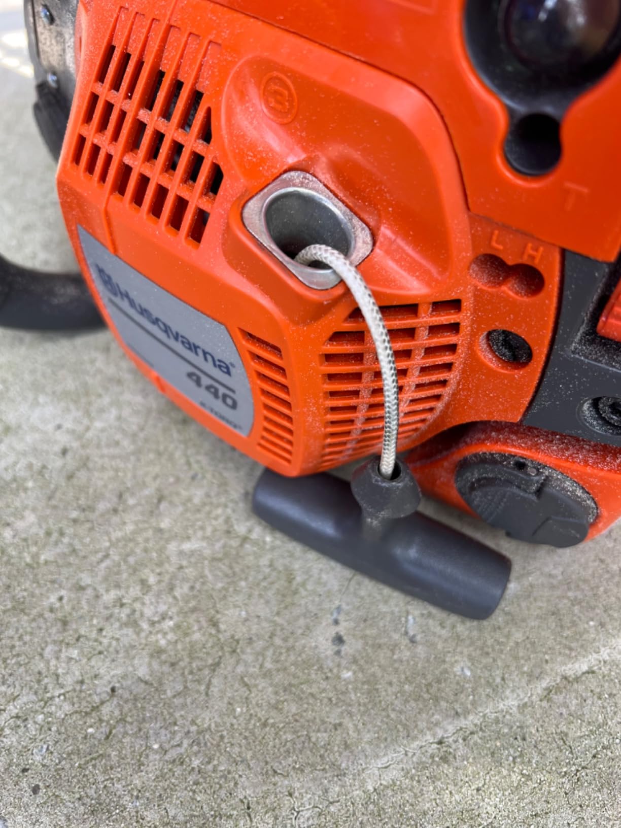 Husqvarna 440 Gas Chainsaw, 40-cc 2.4-HP, 2-Cycle X-Torq Engine, 18 Inch Chainsaw with Smart Start, For Wood Cutting and Tree Trimming, 970612318 customer photo 2
