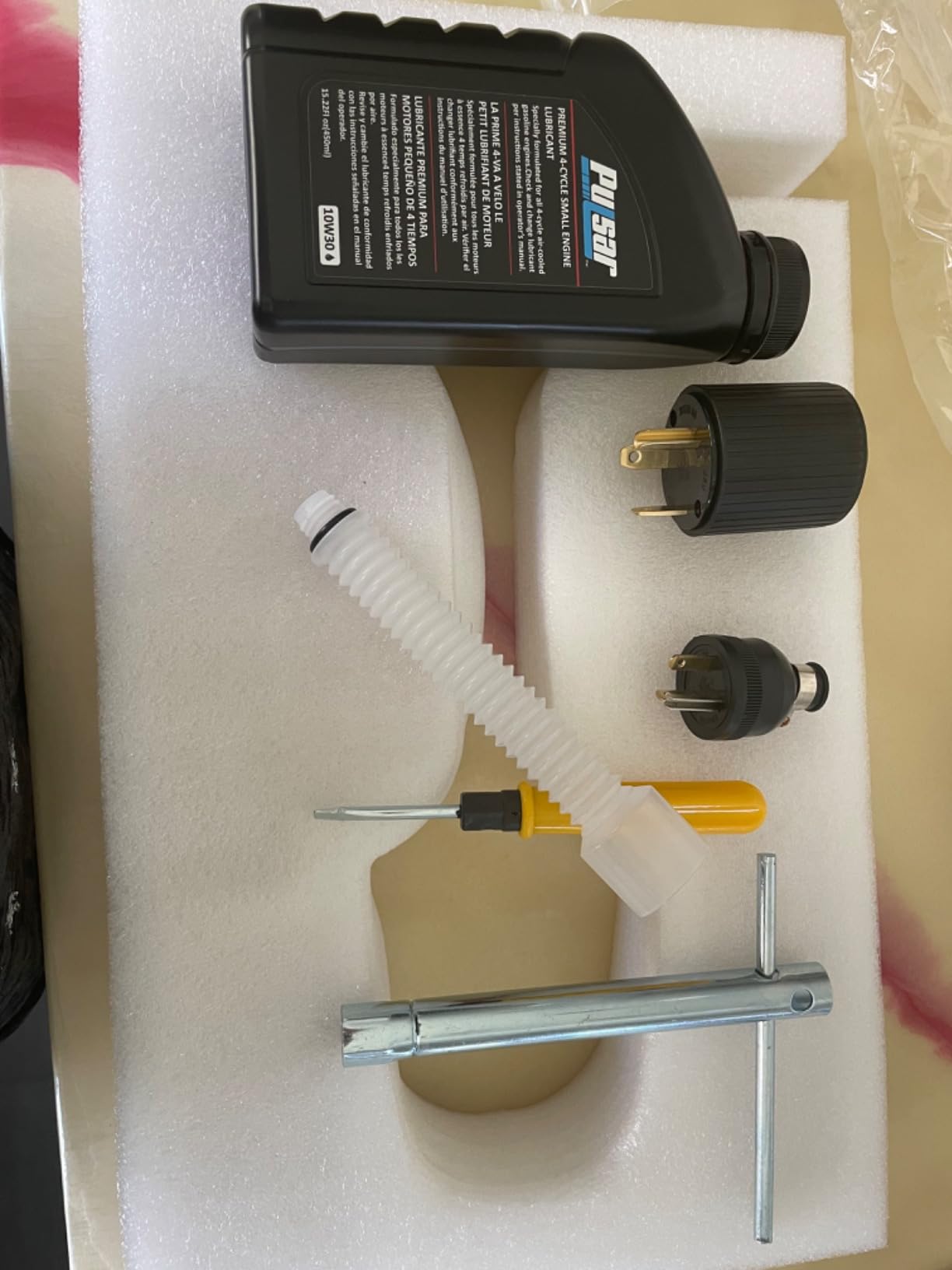 Pulsar PGD40ISCO Ultra Light Quiet 4000W Portable Gas Inverter Generator, white customer photo 1
