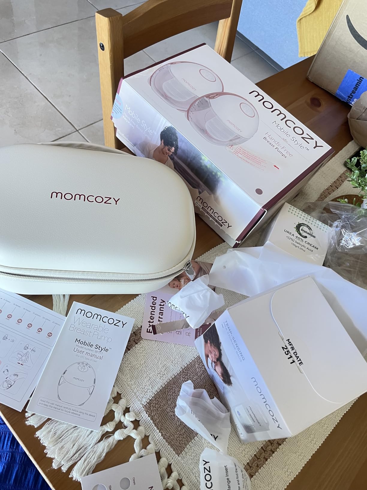 Momcozy Breast Pump Hands-Free Mobile Style Wearable M6 24mm, 2Pcs Cozy Red customer photo 1