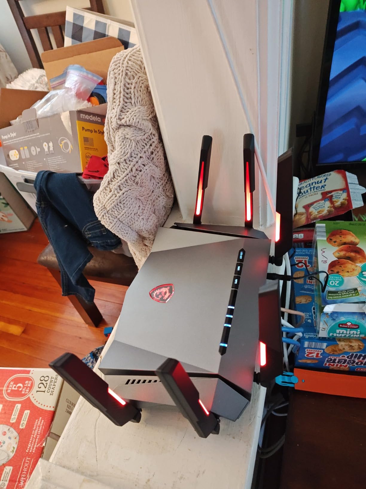 MSI Radix AXE6600 WiFi 6E Tri-Band Gaming Router, AI QoS, RGB, 1.8GHz Quad-Core Processor, MU-MIMO, Tri Band Gigabit Wireless, 8-Stream, High Speed Long Range Gaming Router customer photo 2