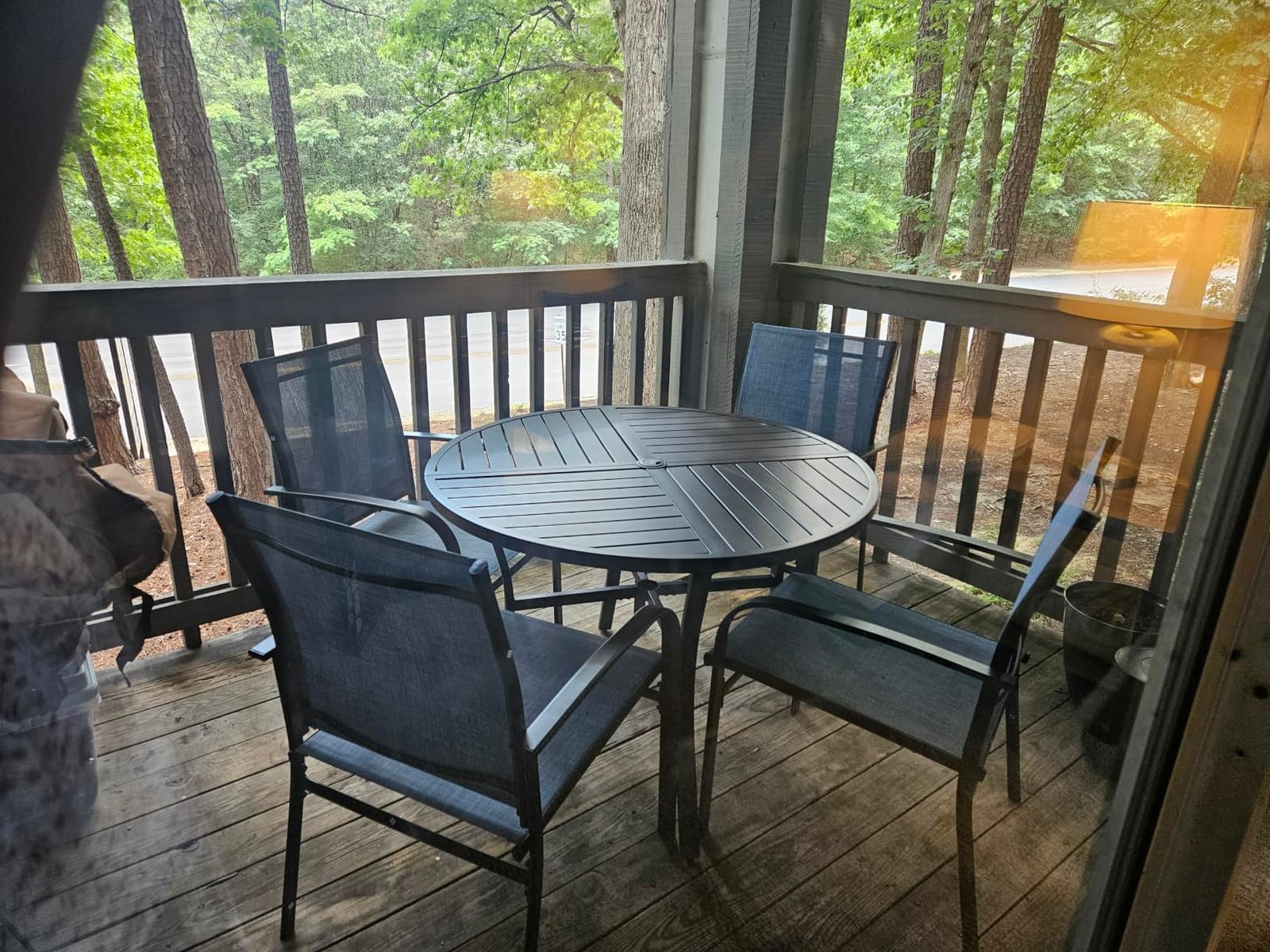 SUNSHINE VALLEY 5pc Patio Dining Set, 37