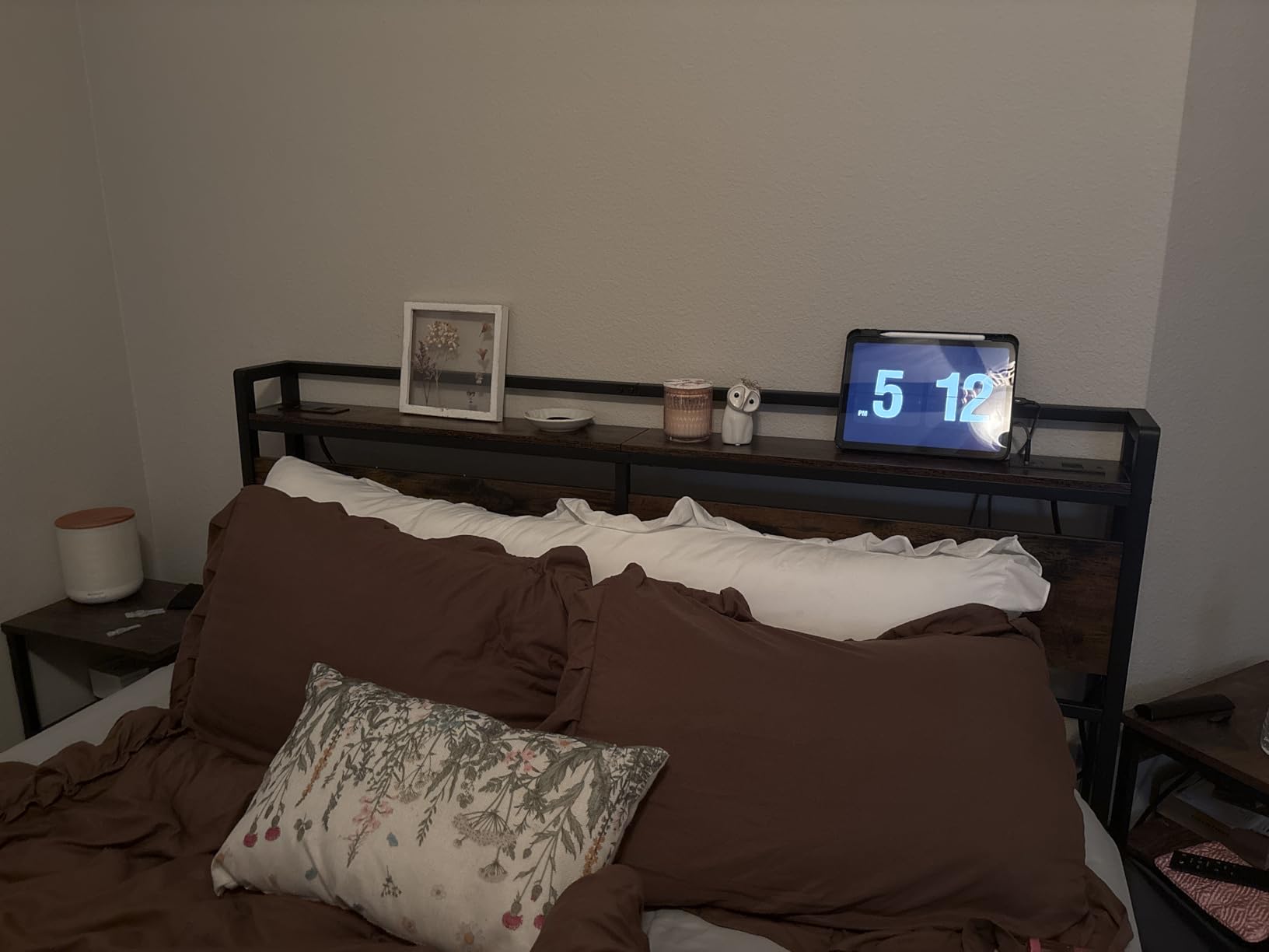 HOOBRO Headboard Queen Size, Headboard with 2 Outlets and 4 USB Ports, Adjustable Height, Storage Rack, Sturdy and Stable, Easy Assembly, Rustic Brown and Black customer photo 2