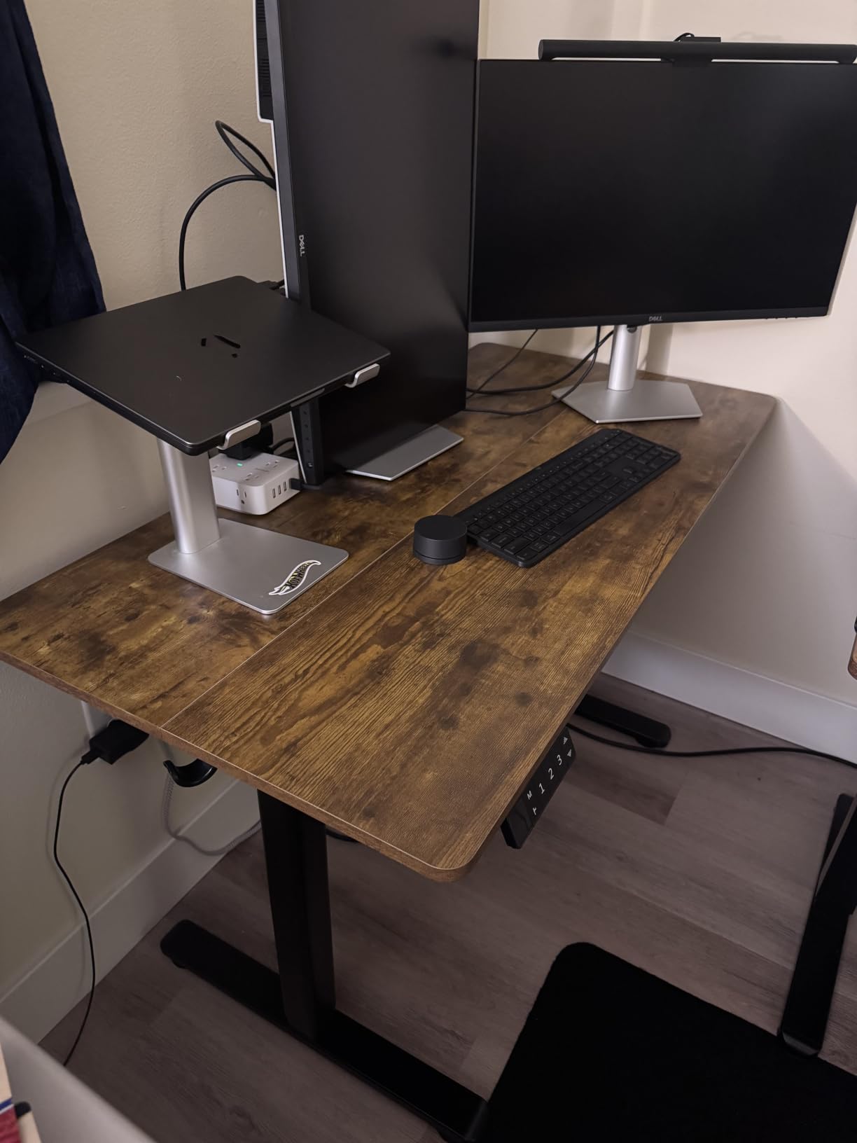Claiks Electric Height Adjustable Standing Desk, 48x24 Inch, Rustic Brown customer photo 2