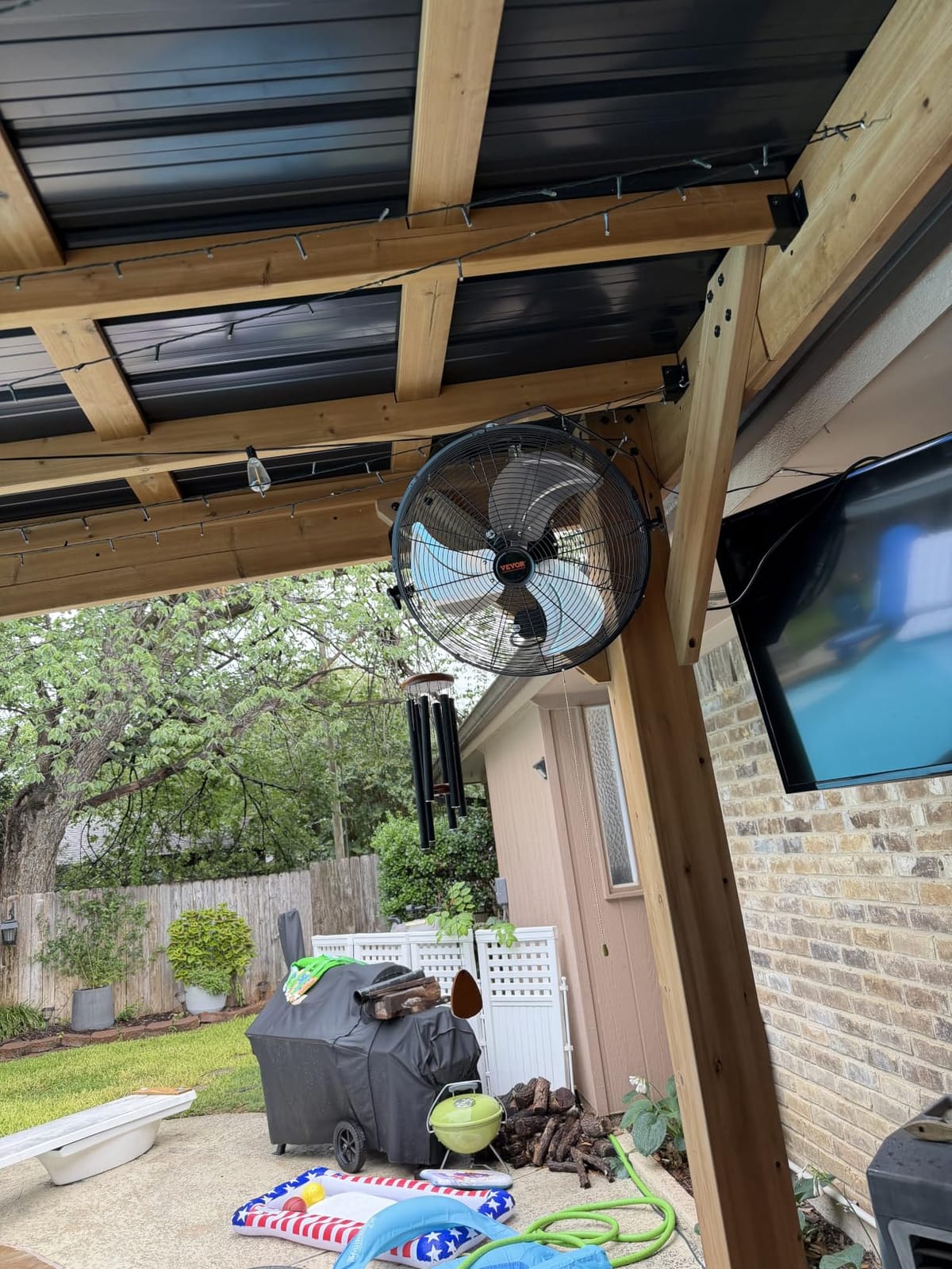 VEVOR 30 Inch Wall-Mount Misting Fan 3-speed IP44 Waterproof Oscillating customer photo 1