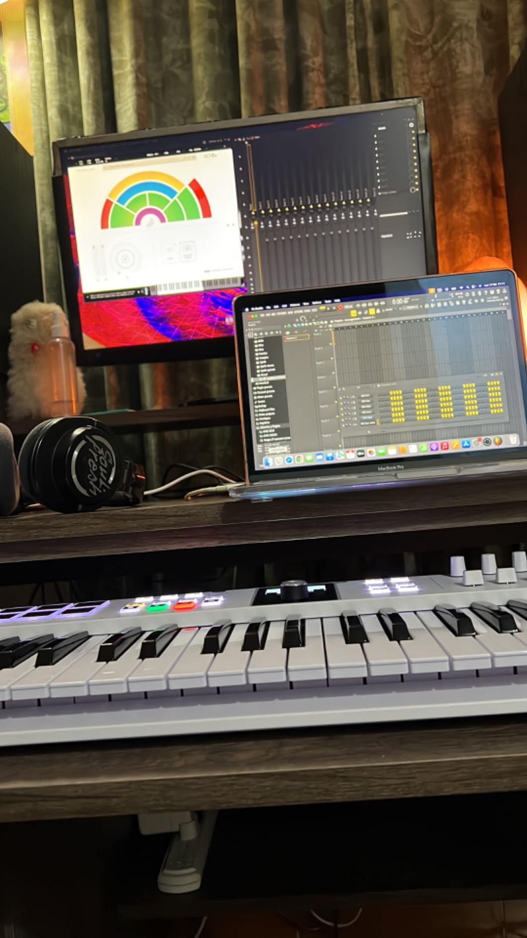 Arturia KeyLab Essential mk3 — 49 Key USB MIDI Keyboard Controller with Analog Lab V Software Included customer photo 2