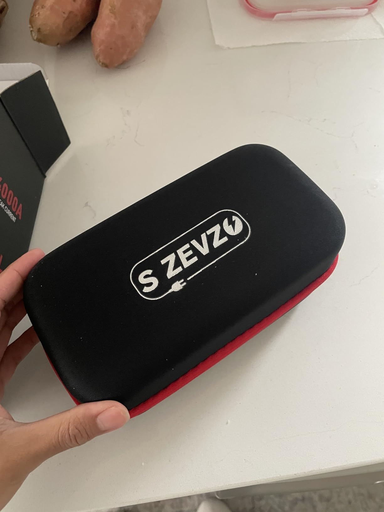 S ZEVZO ET03 Car Jump Starter 4000A Jump Starter Battery Pack for Up to 8.0L Gas and 7.0L Diesel Engines, 74Wh Portable 12V Jump Box with USB Ports, LCD Display, Storage Case, and LED Light customer photo 2