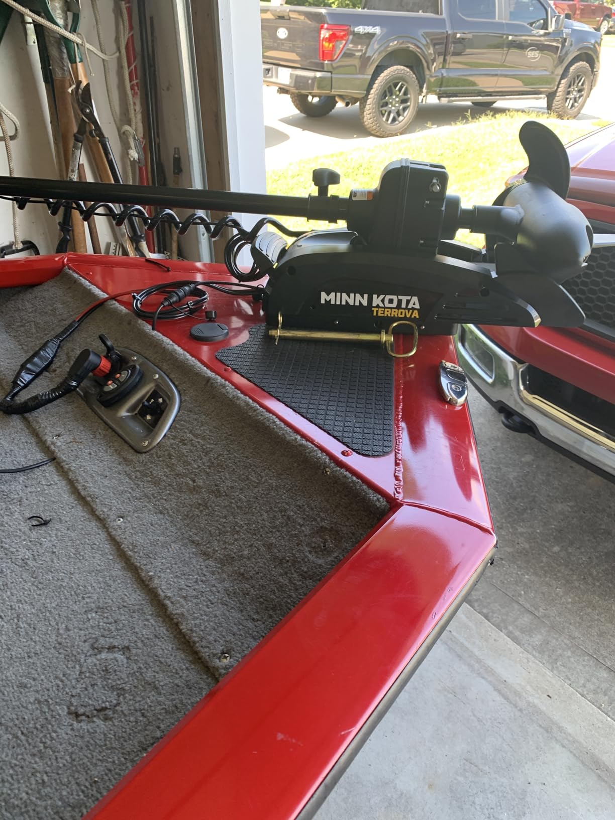Minn Kota Terrova Bow-Mount Electric Trolling Motor with GPS, Spot-Lock, Dual Spectrum CHIRP Sonar – 55 Lb. Thrust, 45 In. Shaft, Freshwater customer photo 2