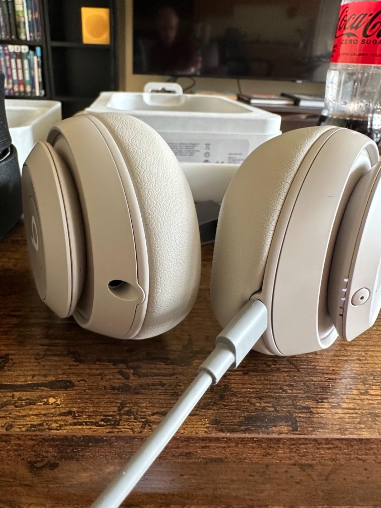 Beats Studio Pro Premium Wireless Over-Ear Headphones- Up to 40-Hour Battery Life, Active Noise Cancelling, Great for Travel & Commuting, USB-C Lossless Audio, Apple & Android Compatible -Black customer photo 2