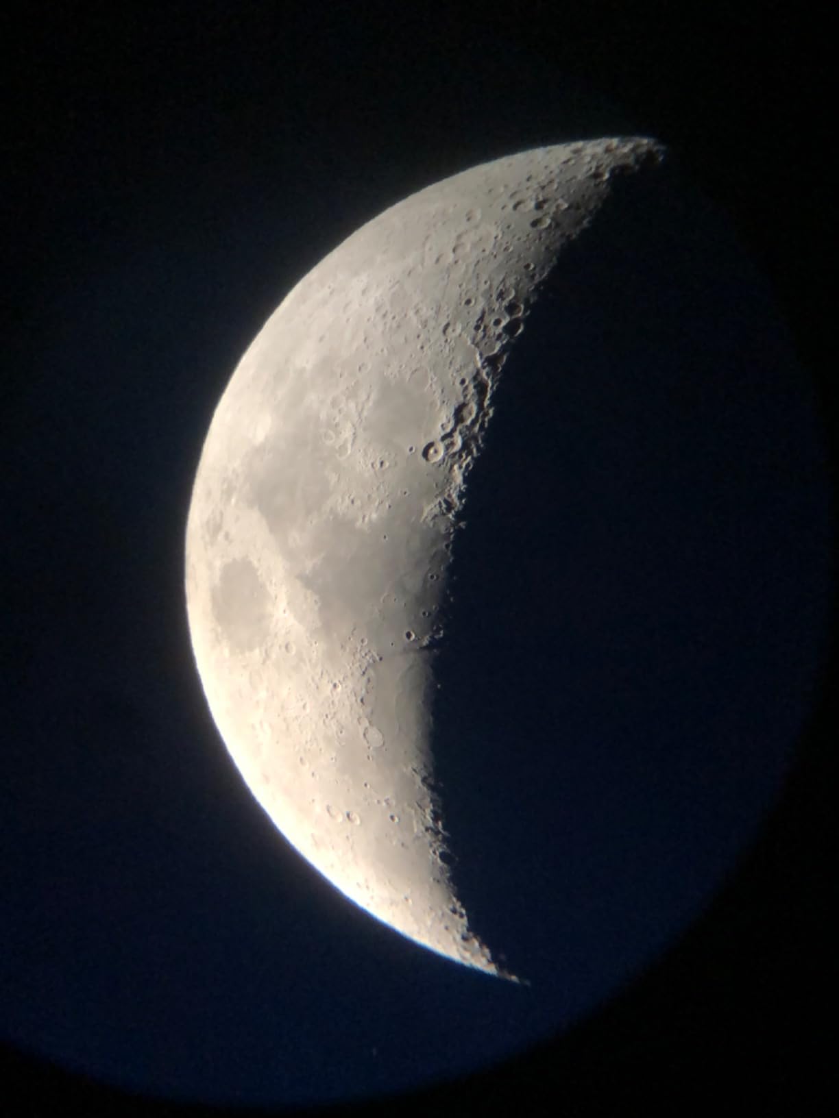Celestron StarSense Explorer 150mm App-Enabled Tabletop Dobsonian Telescope customer photo 2
