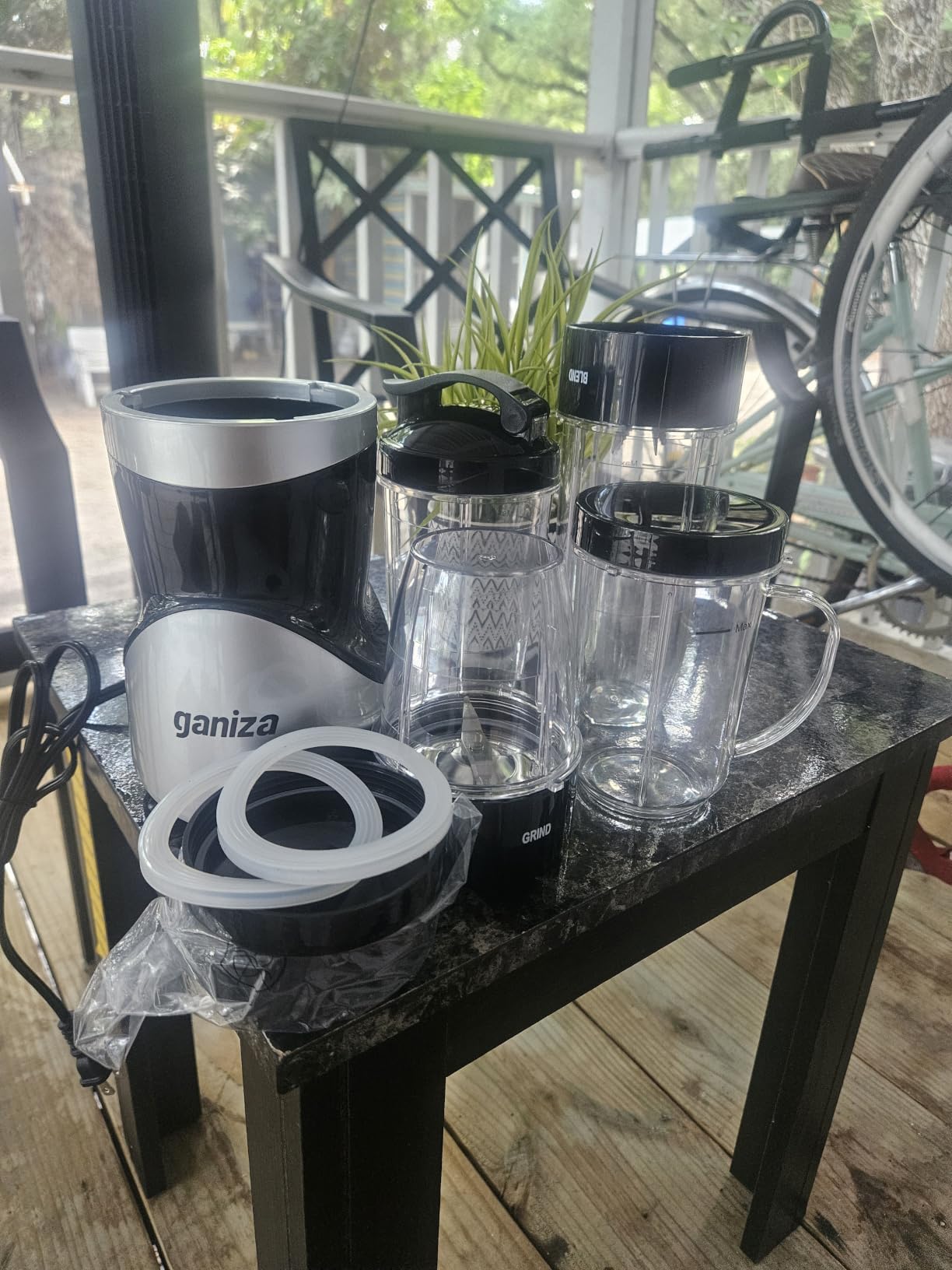 Ganiza Smoothie Blender, 900W Blenders Shakes and Smoothies | 15-Piece Personal Blender and Grinder Combo for Kitchen, Smoothies Maker with 4 BPA-Free Portable Cup, Nutritious Recipe customer photo 2