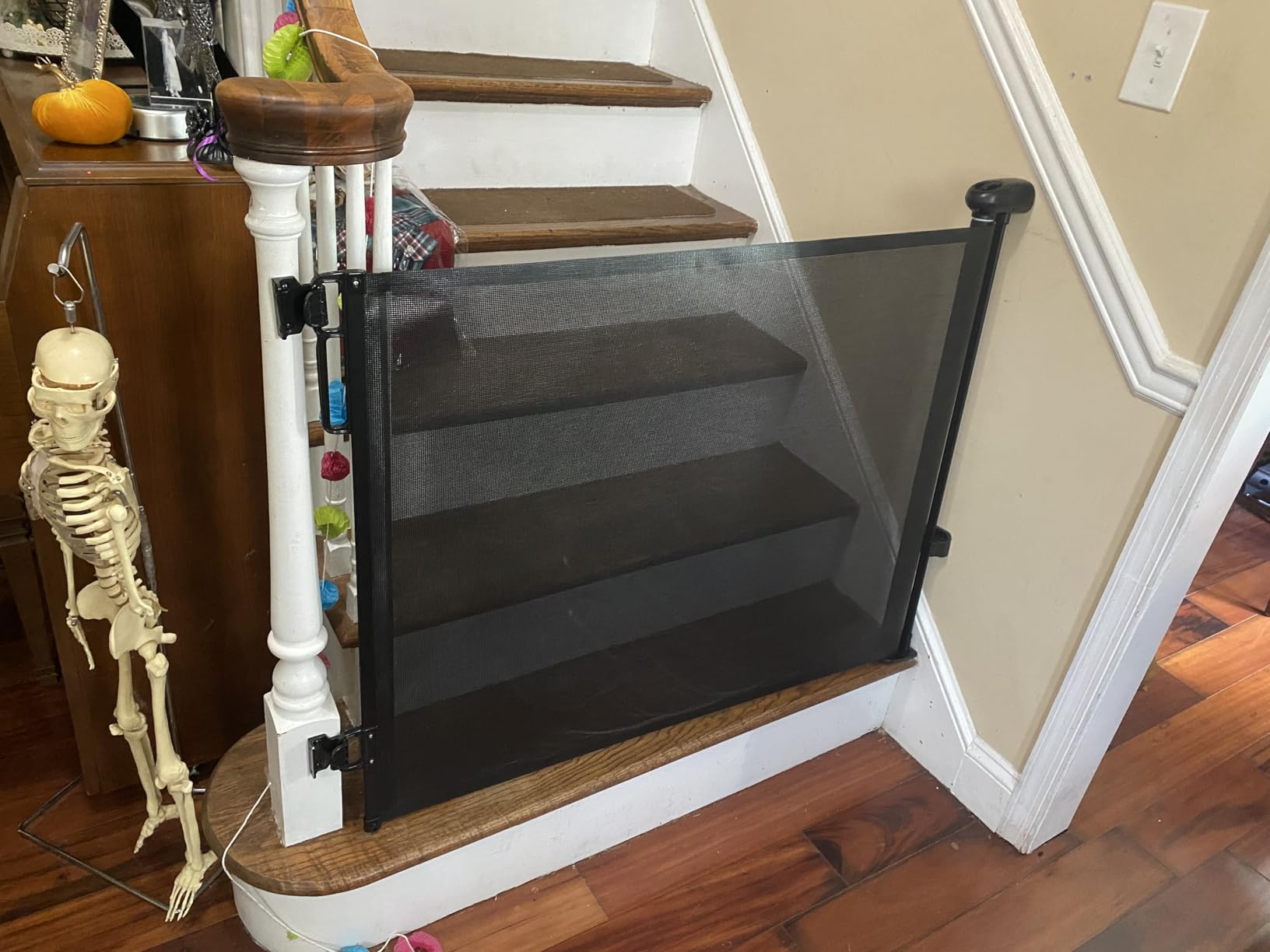 PRObebi Retractable Baby Gates for Stairs & Doorways, Dog Gate 0-54