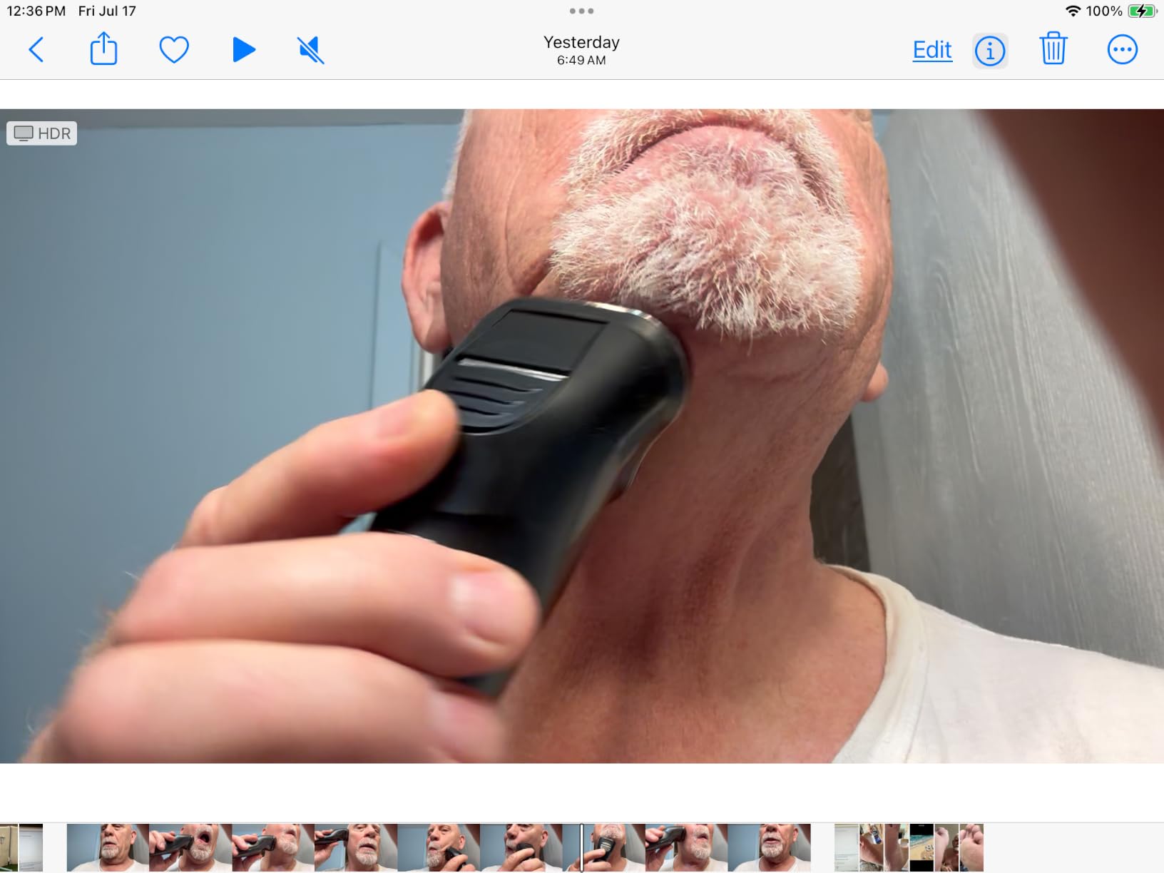 Philips Norelco 2400 Series Electric Shaver, Deep Black customer photo 1