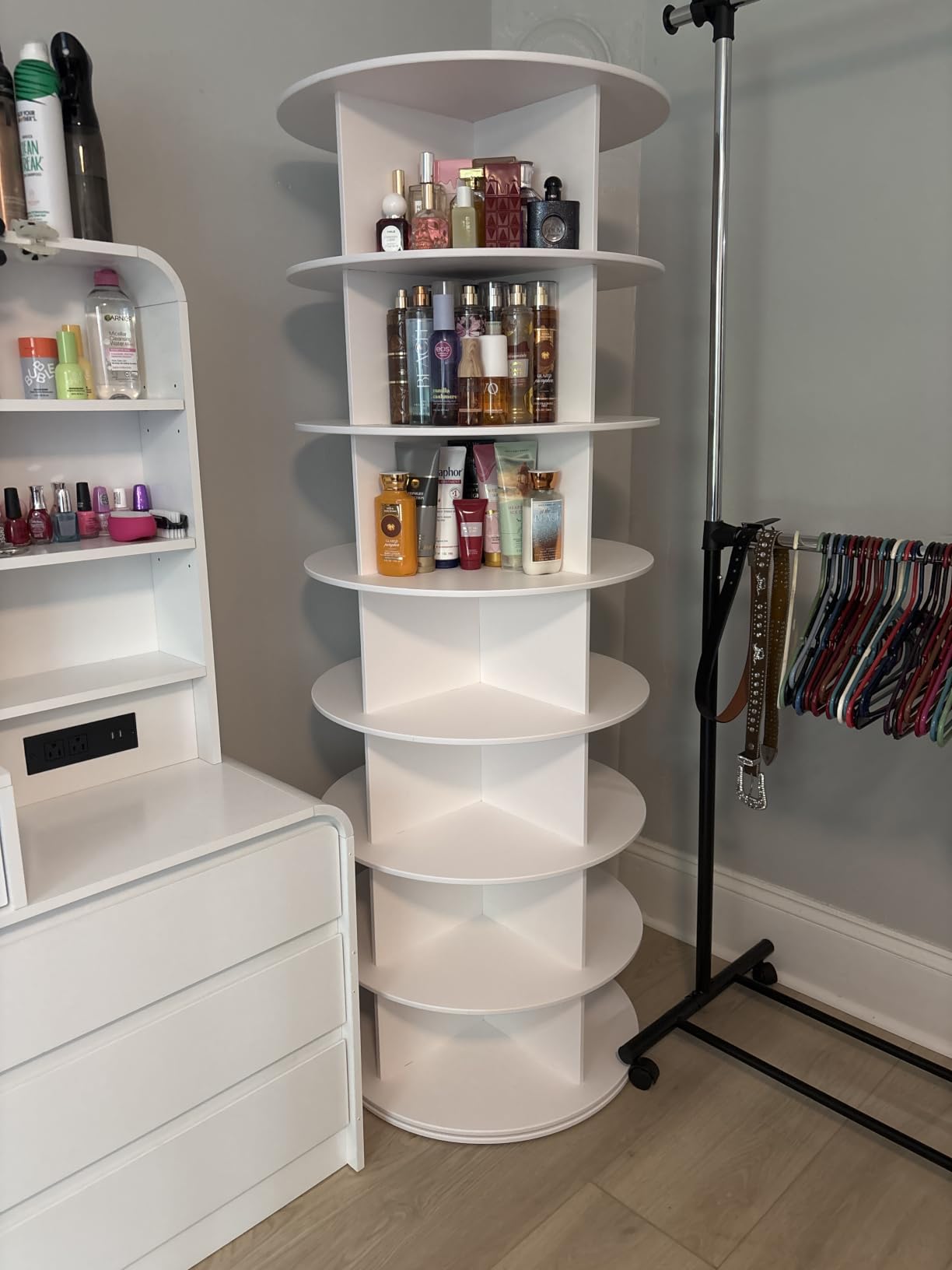 SpaceAid 7 Tier Rotating Shoe Rack Tower, Spinning Shoe Display Lazy Susan, Revolving 360 Shoe Rack Storage Round Carousel, Vertical Handbag Rotate Shoes Closet Organization (7-Tier White) customer photo 1