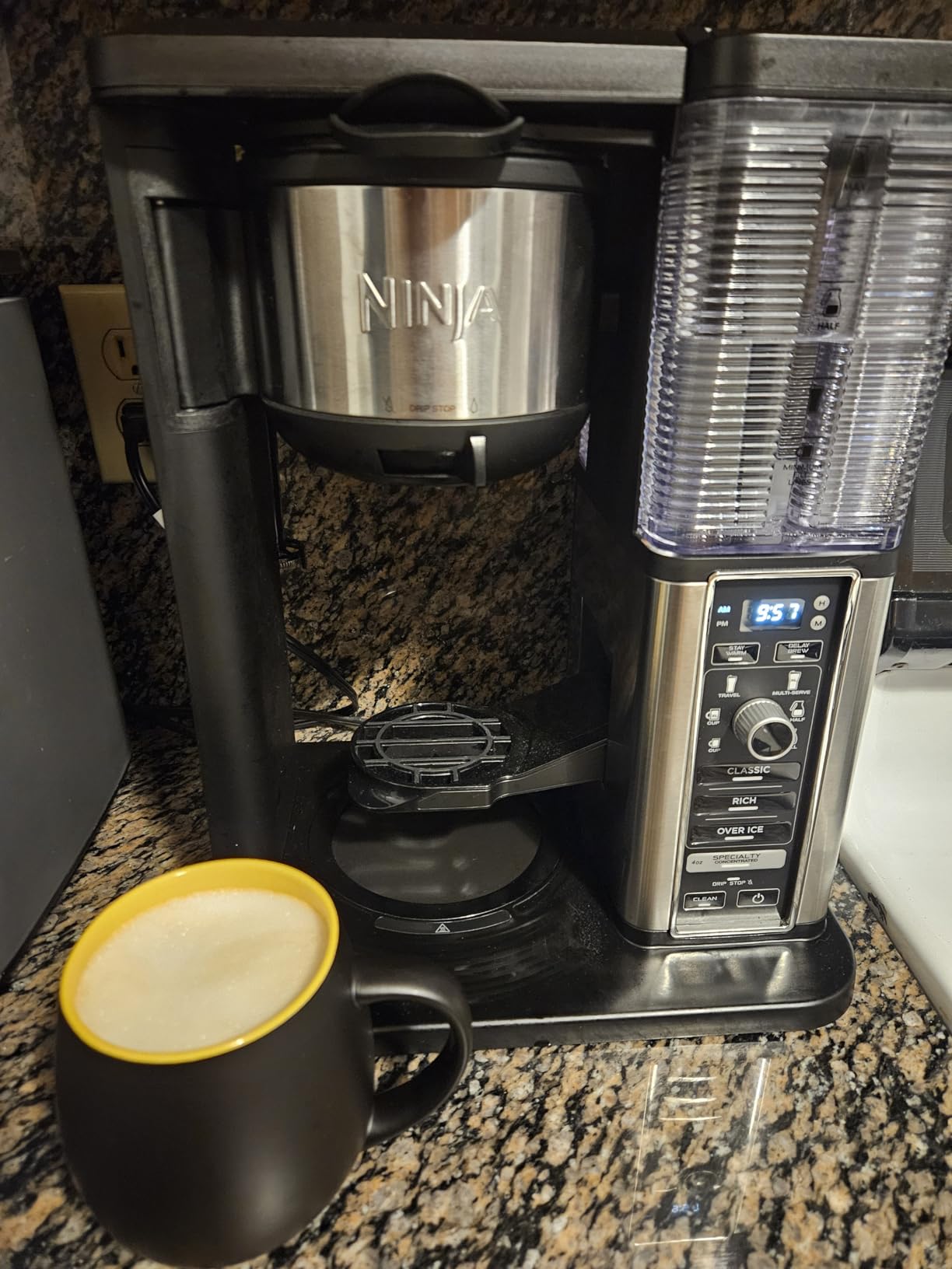 Ninja Hot & Iced XL Coffee Maker with Rapid Cold Brew, Black, CM371 customer photo 2