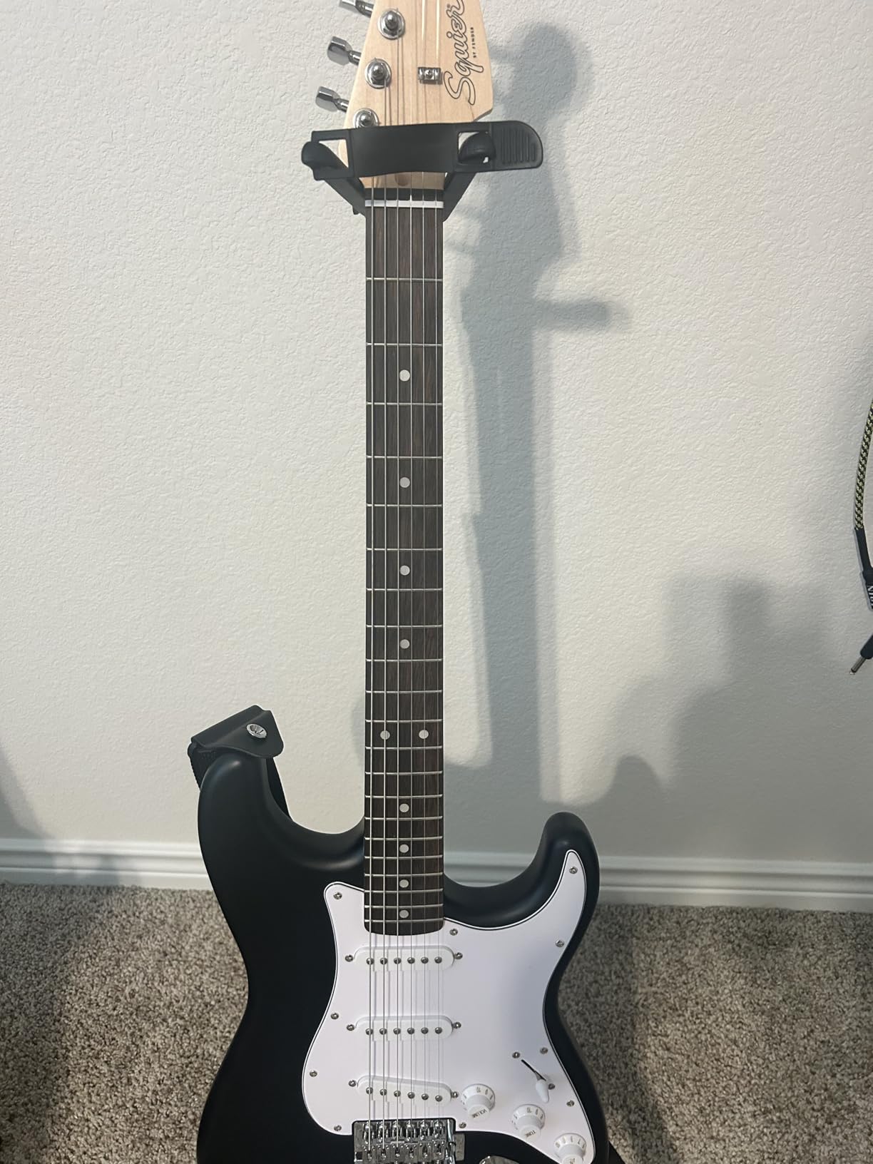 Fender Squier Debut Series Stratocaster Electric Guitar, Beginner Guitar, with 2-Year Warranty, Includes Free Lessons, 2-Color Sunburst with Matte Finish customer photo 1