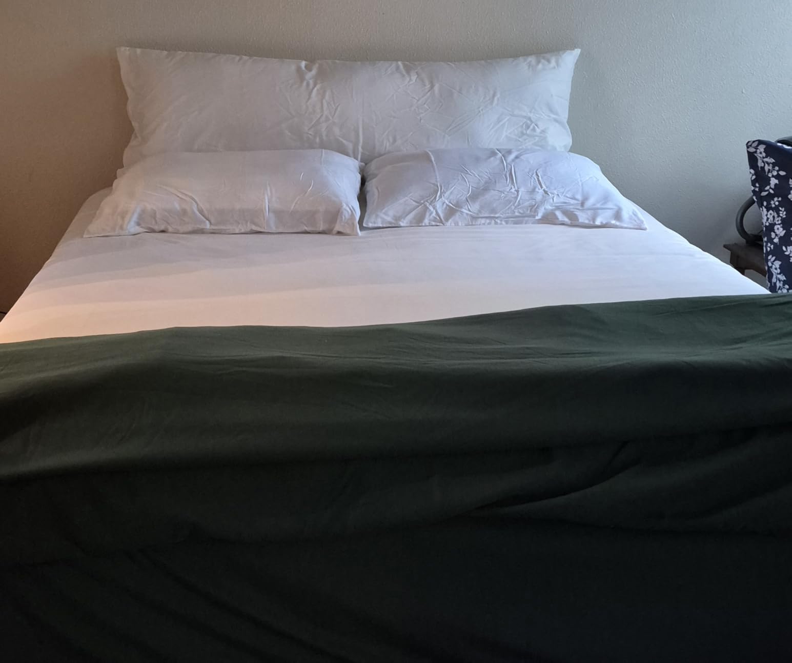 Duvet Cover King Size - Extra Soft 3 Piece with Zipper Closure - White customer photo 2