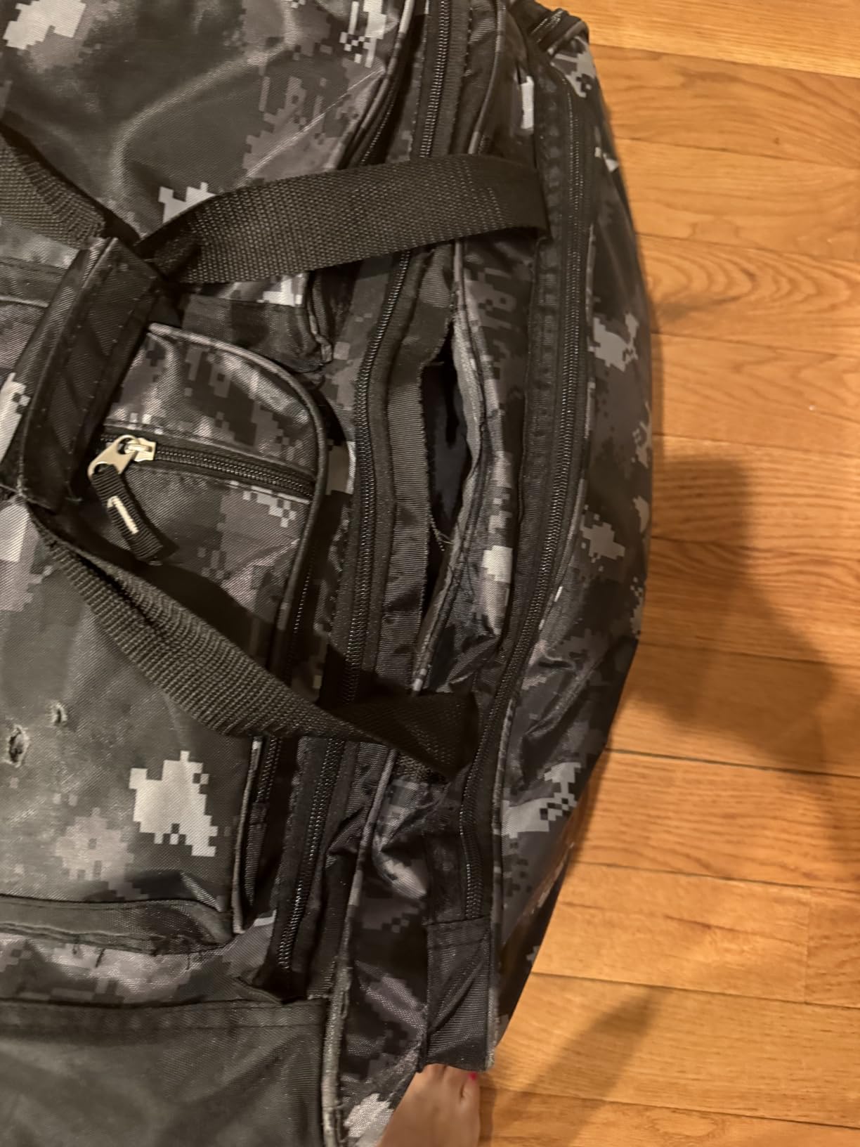 Wrangler Wesley Rolling Duffel Bag, Seaform, Large 30-Inch customer photo 1