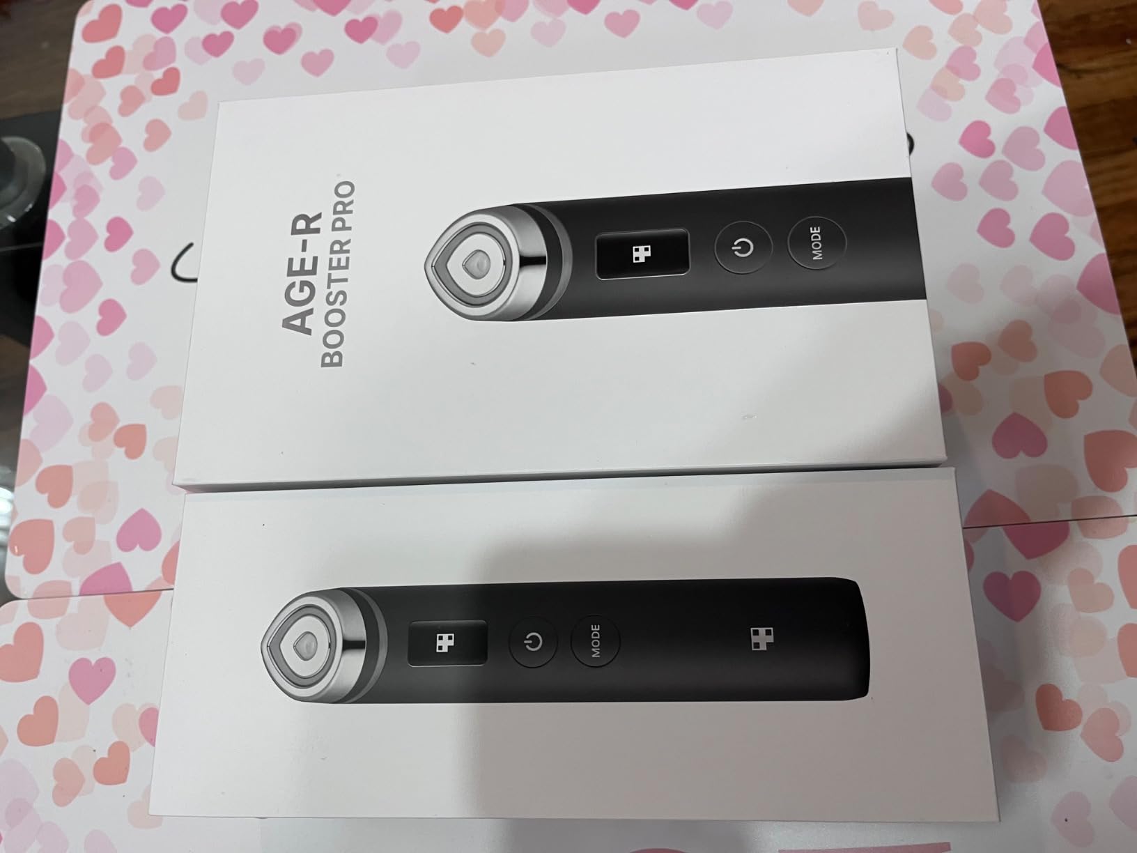 medicube Booster Pro - 6 in 1 Real Glass Glow Beauty Massager, Black customer photo 2