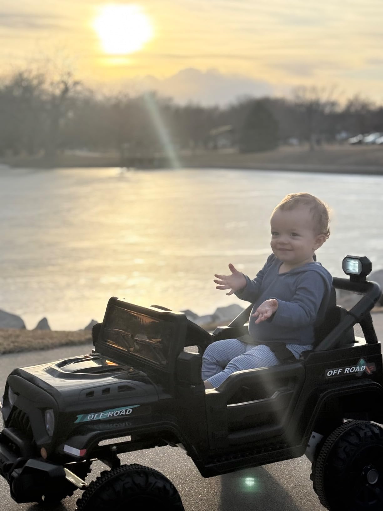 MINIATURE MOTORS 12V Kids Electric Ride on Truck Car Remote Control, Twin 35W Motors 3.5MPH Max Speed, Bluetooth Music Player, 4 Wheels Suspension LED Lights Safety Belt, Gift for Boys & Girls-Black customer photo 1