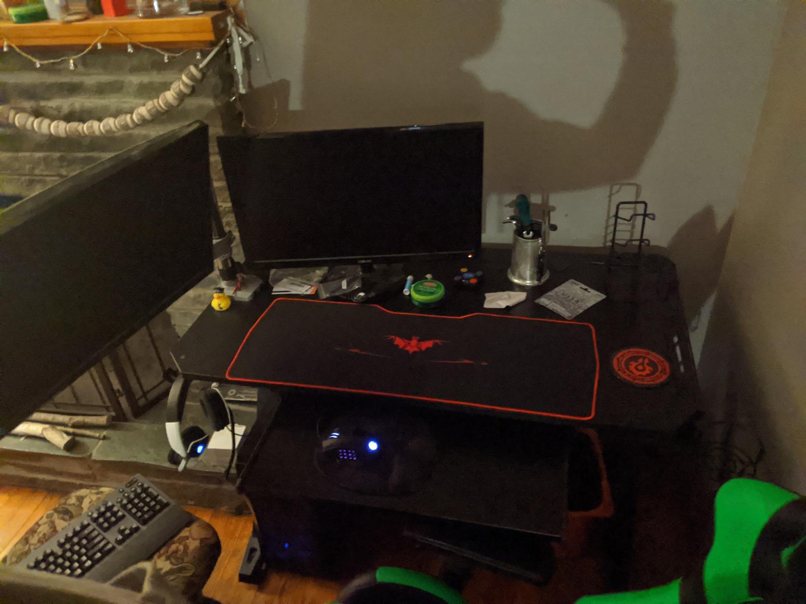 EUREKA ERGONOMIC Gaming Desk, 60 Inch Computer Desk with RGB LED Lights customer photo 1