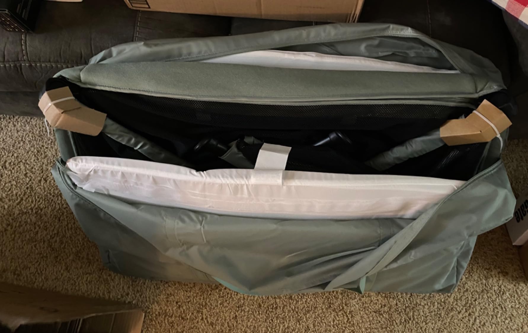 Babymoov Moov & Comfy 3-in-1 Travel Crib & Pack and Play, Lightweight Baby Playpen, Portable Play Yard and Infant Bassinet (Certified for Overnight Sleep US & Canada) customer photo 2